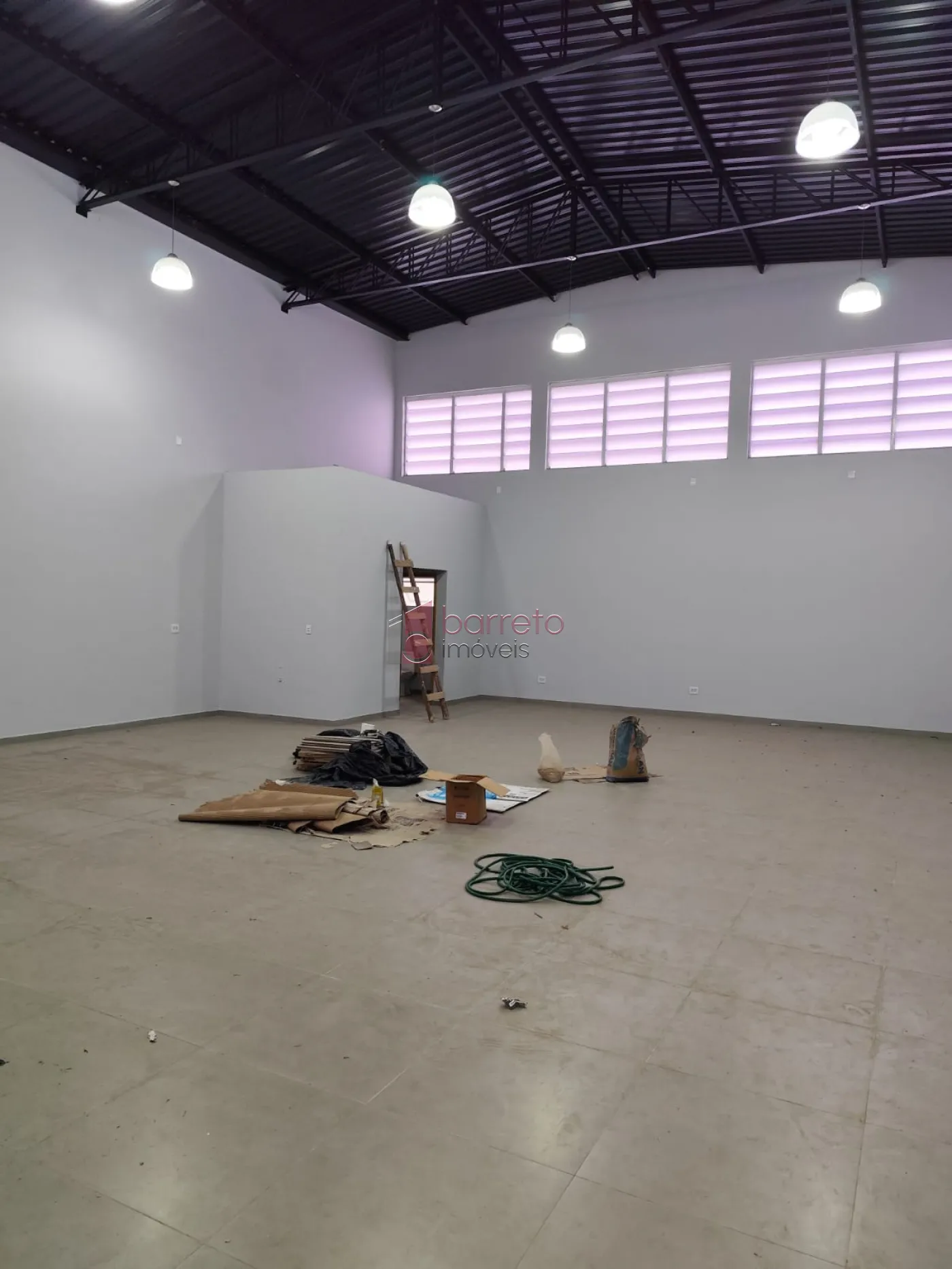 Alugar Comercial / Salão (sem cond.) em Jundiaí R$ 6.500,00 - Foto 3