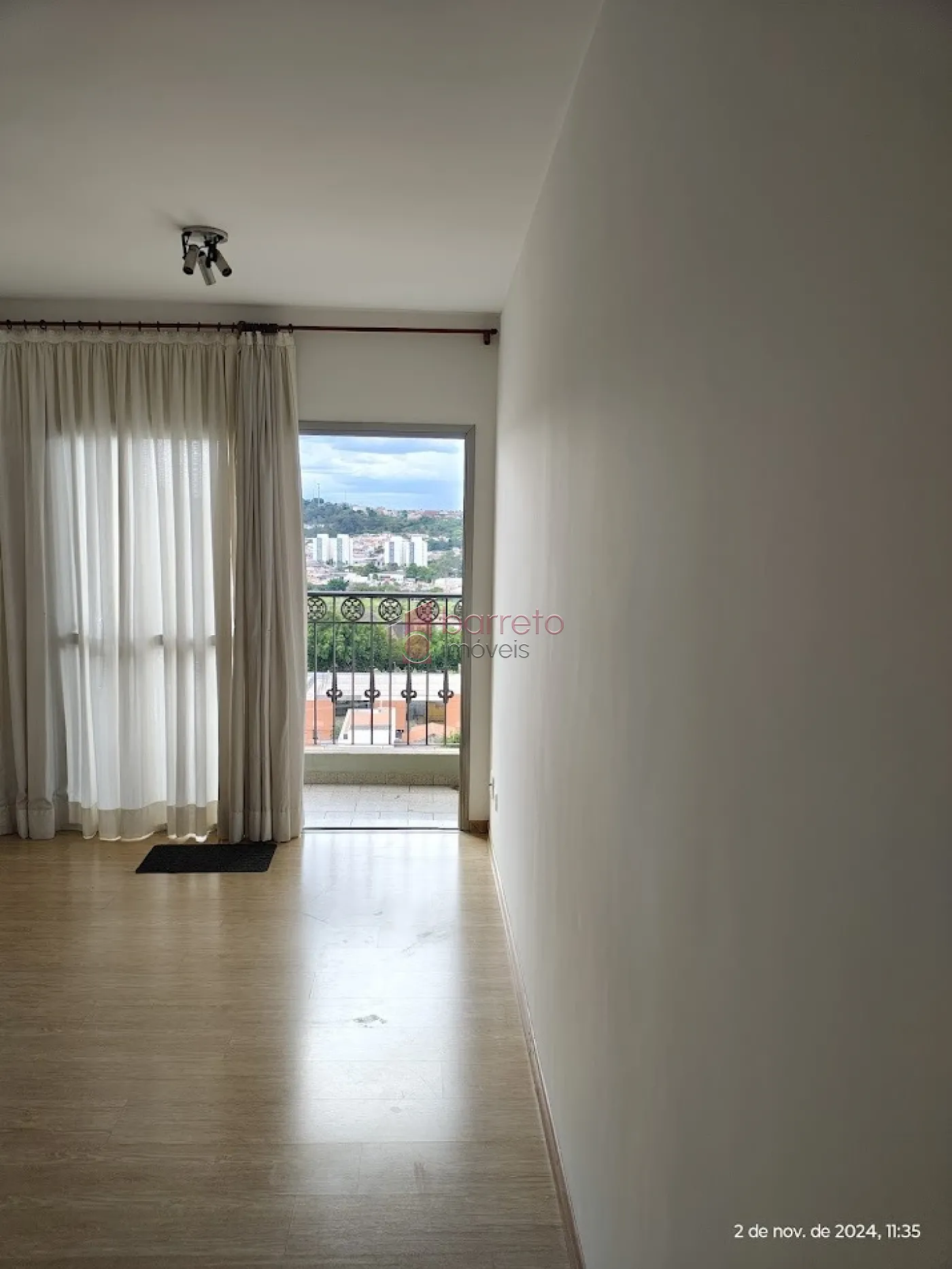 Alugar Apartamento / Padrão em Jundiaí R$ 1.900,00 - Foto 1