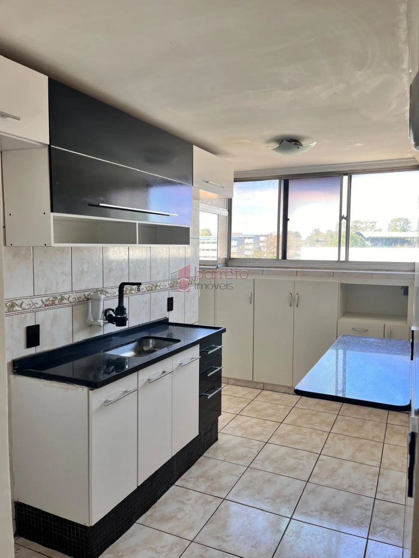 Comprar Apartamento / Padrão em Jundiaí R$ 240.000,00 - Foto 4