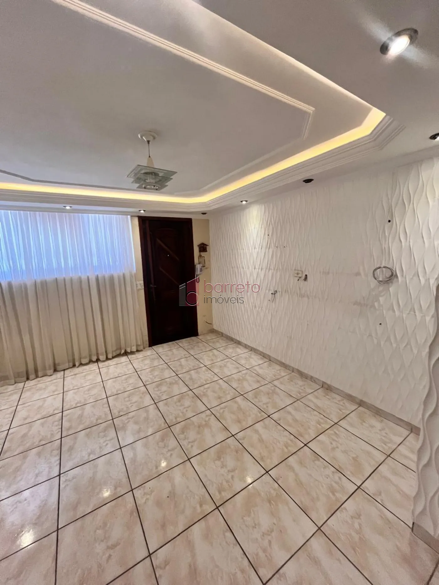 Comprar Apartamento / Padrão em Jundiaí R$ 240.000,00 - Foto 3