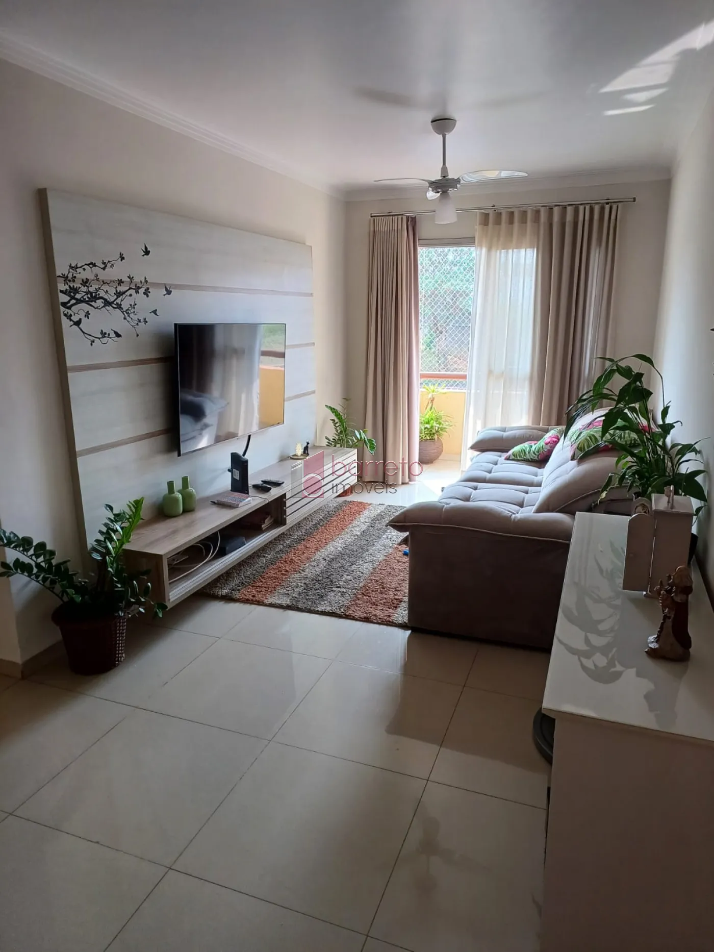 Comprar Apartamento / Padrão em Jundiaí R$ 350.000,00 - Foto 1