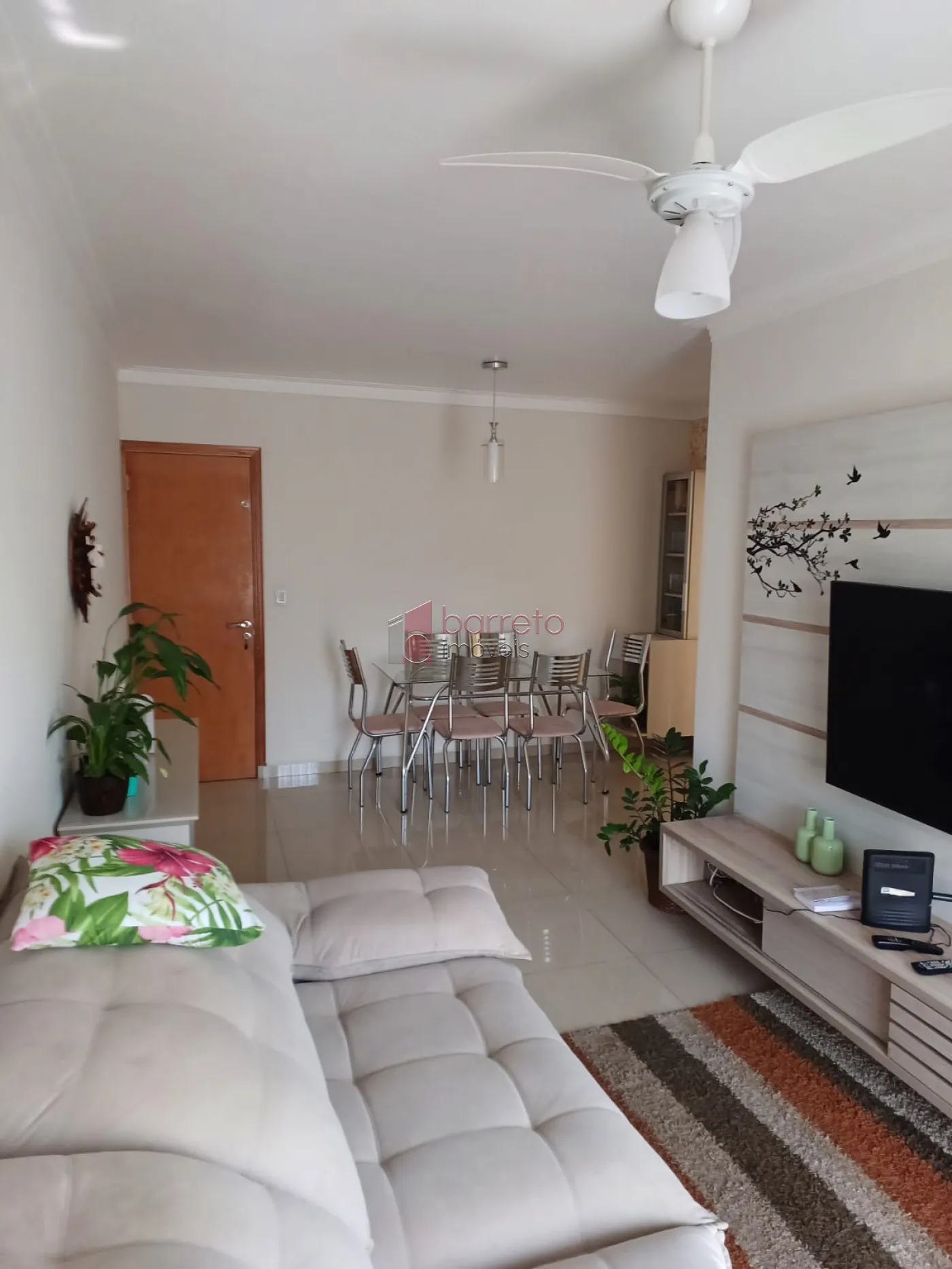 Comprar Apartamento / Padrão em Jundiaí R$ 350.000,00 - Foto 2