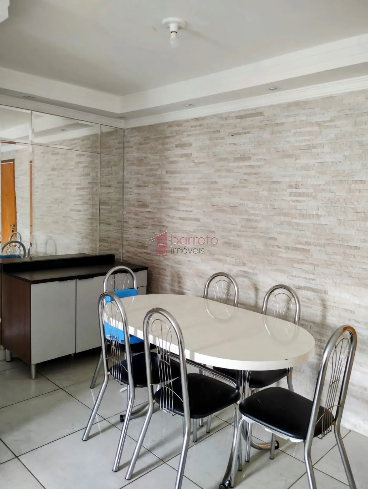 Alugar Apartamento / Padrão em Jundiaí R$ 1.800,00 - Foto 2