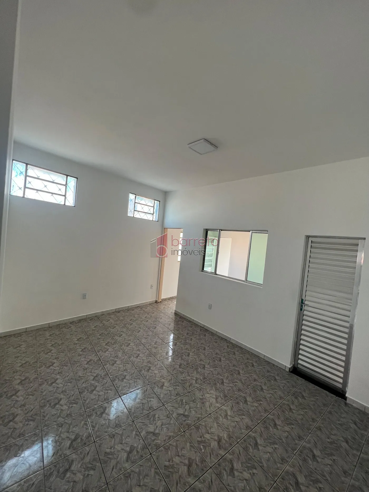 Alugar Casa / Padrão em Jundiaí R$ 1.620,00 - Foto 2