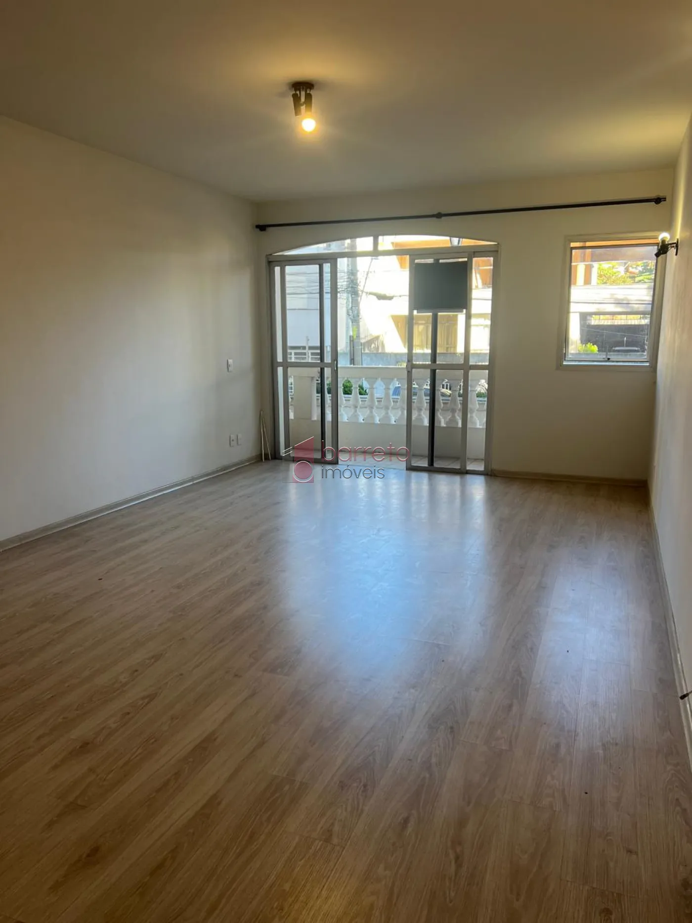 Comprar Apartamento / Padrão em Jundiaí R$ 500.000,00 - Foto 1