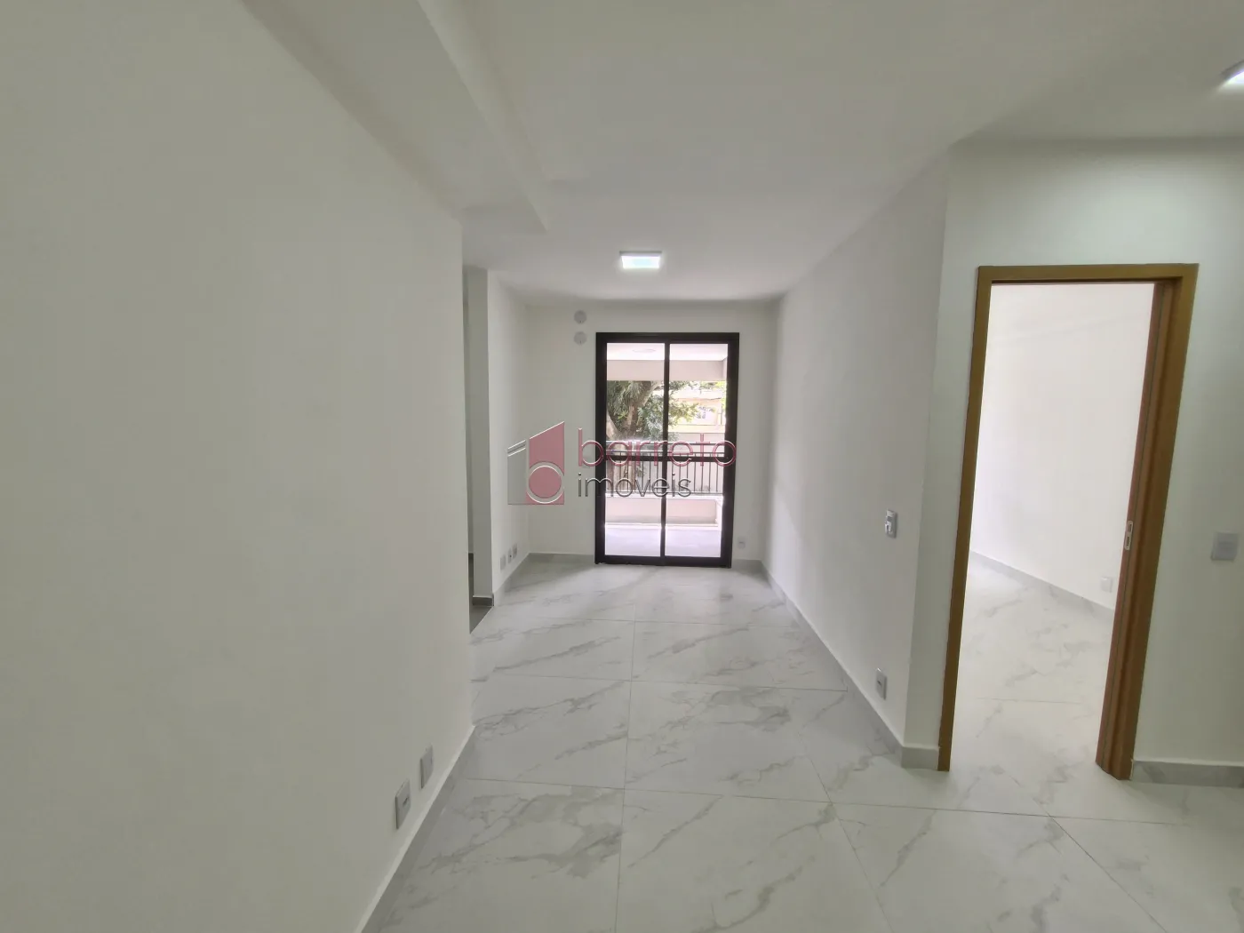 Alugar Apartamento / Padrão em Jundiaí R$ 3.100,00 - Foto 2