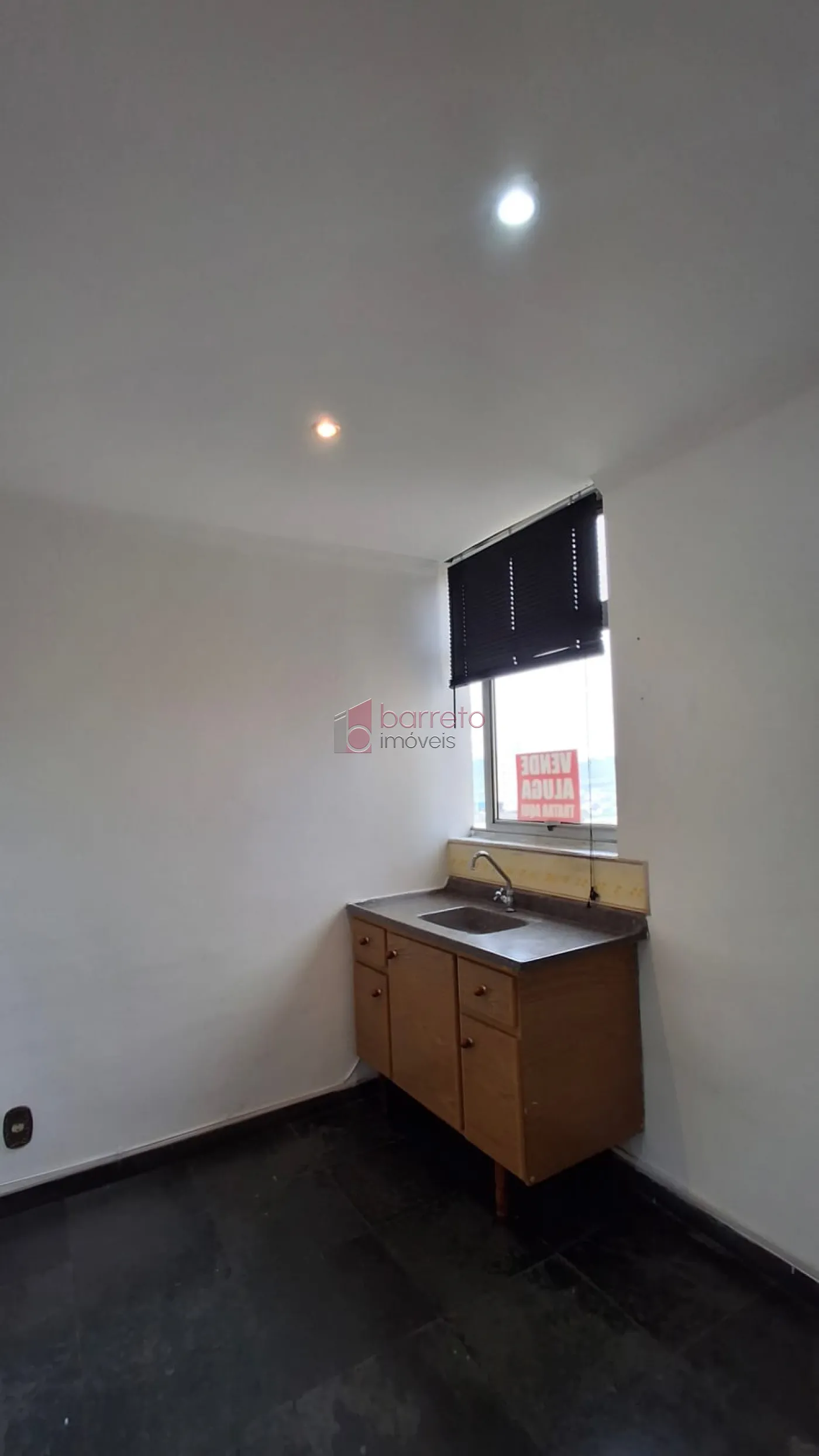 Comprar Comercial / Sala em Condomínio em Jundiaí R$ 320.000,00 - Foto 2