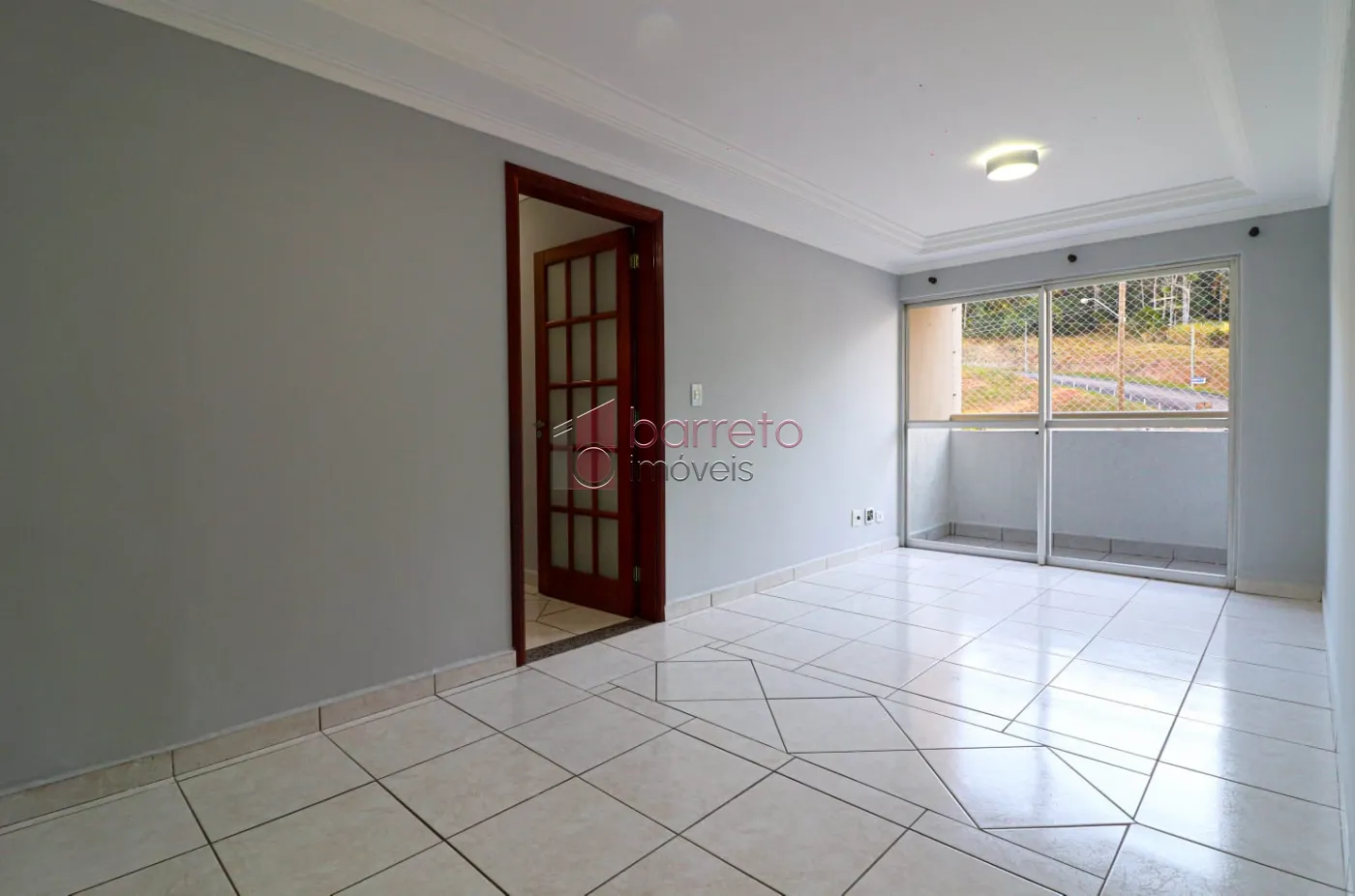 Comprar Apartamento / Padrão em Jundiaí R$ 375.000,00 - Foto 2