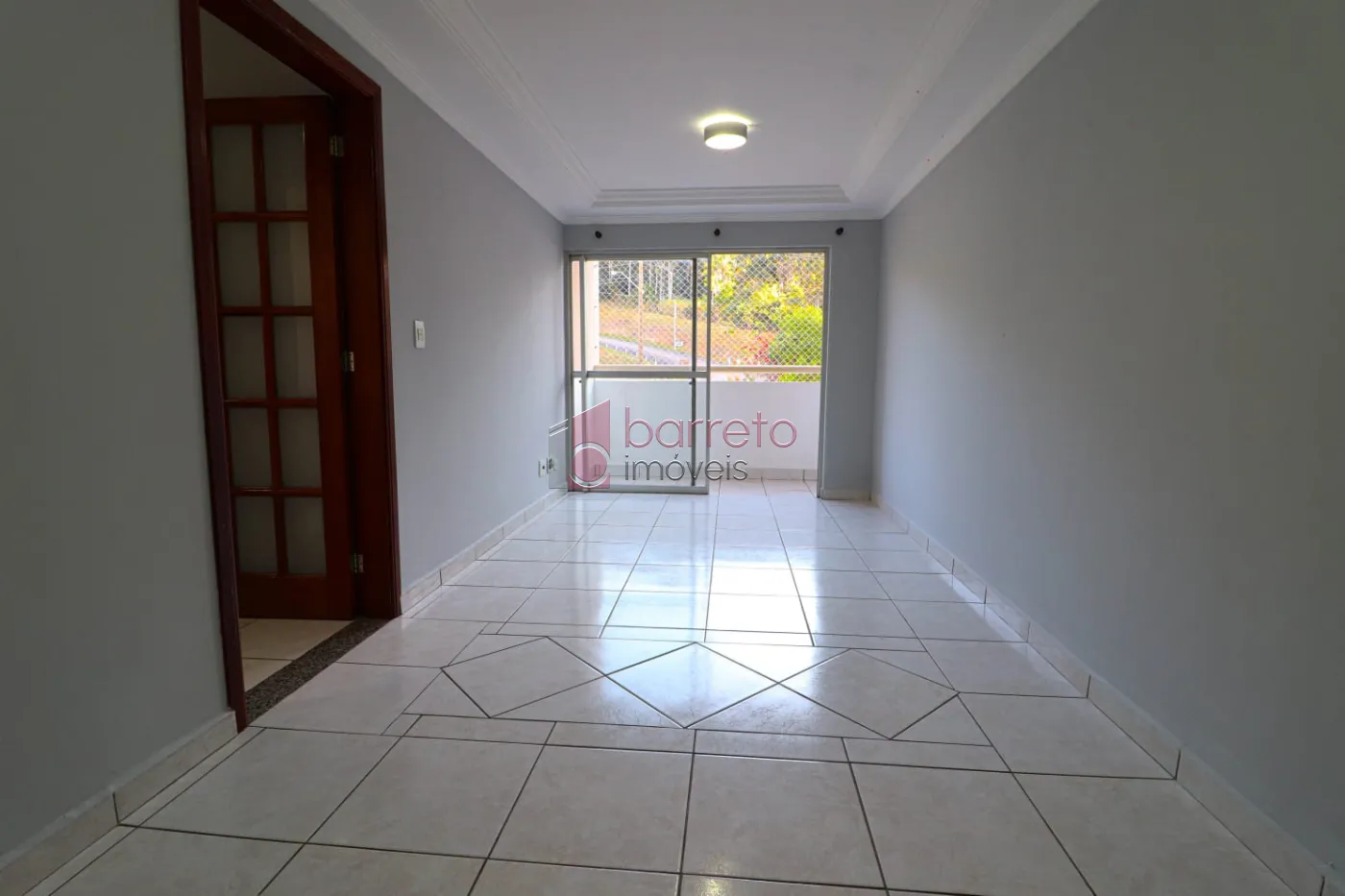 Comprar Apartamento / Padrão em Jundiaí R$ 375.000,00 - Foto 3