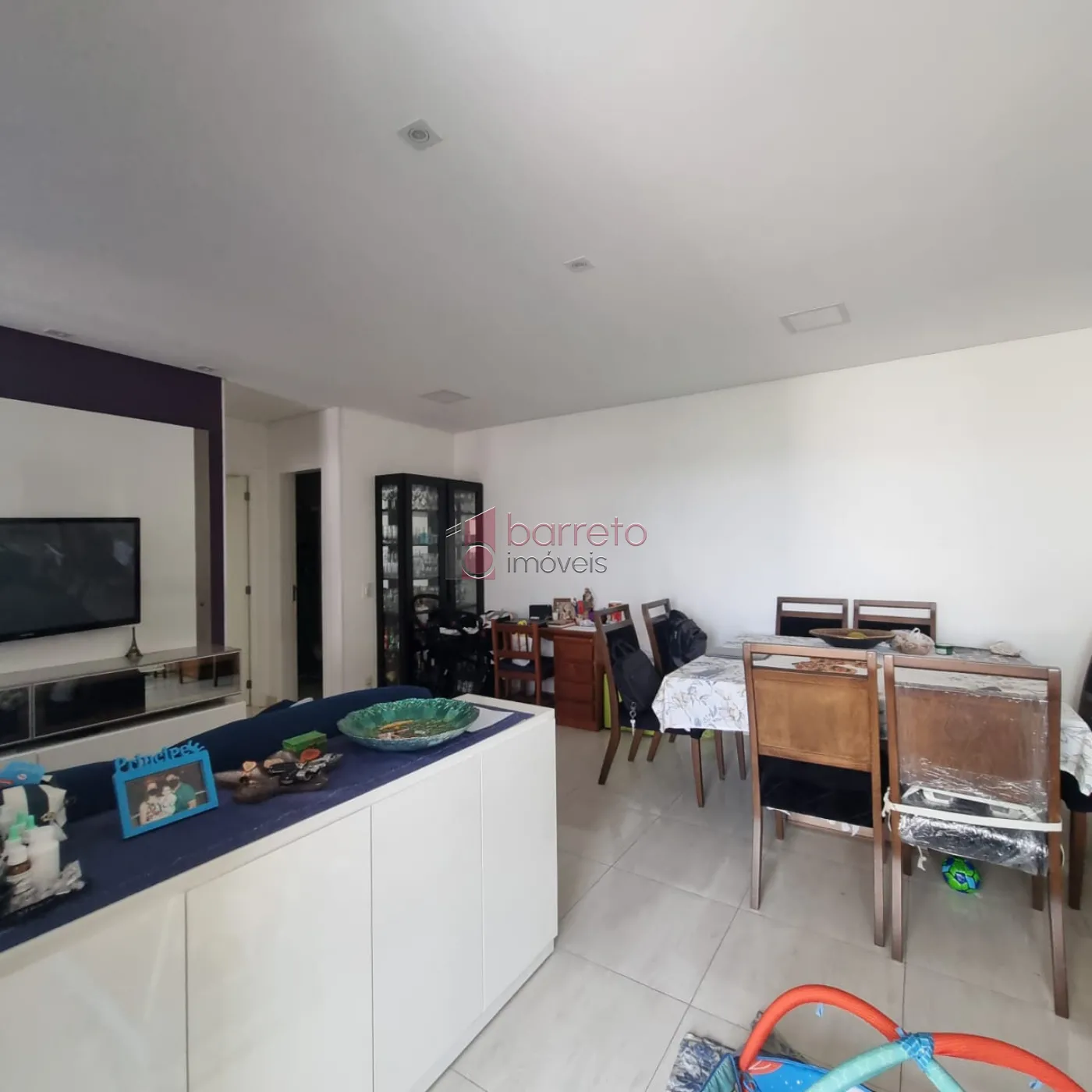 Alugar Apartamento / Padrão em Jundiaí R$ 3.200,00 - Foto 2