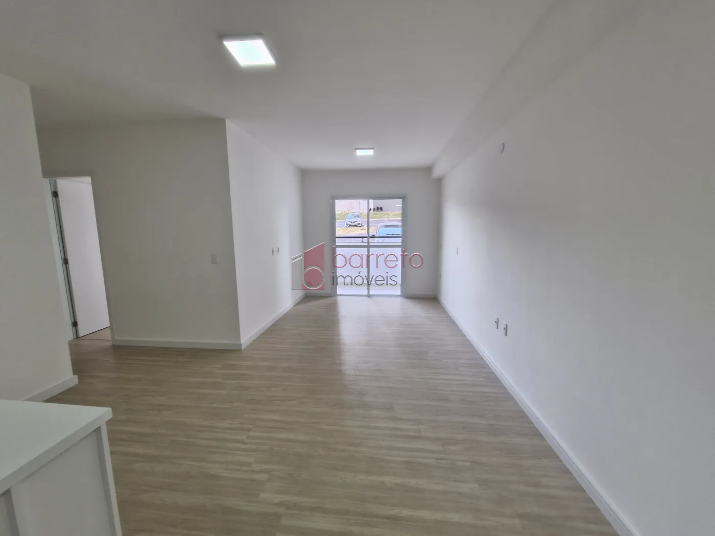 Alugar Apartamento / Térreo em Jundiaí R$ 2.700,00 - Foto 1