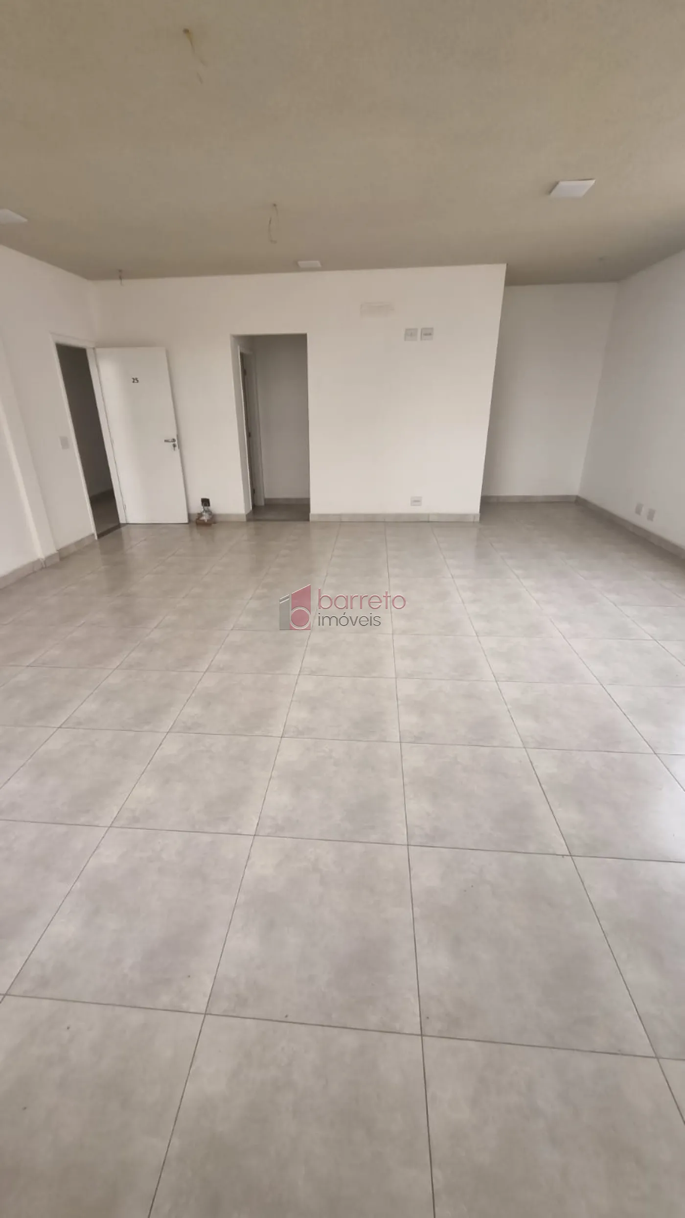 Alugar Comercial / Sala Comercial (sem cond.) em Jundiaí R$ 2.600,00 - Foto 7