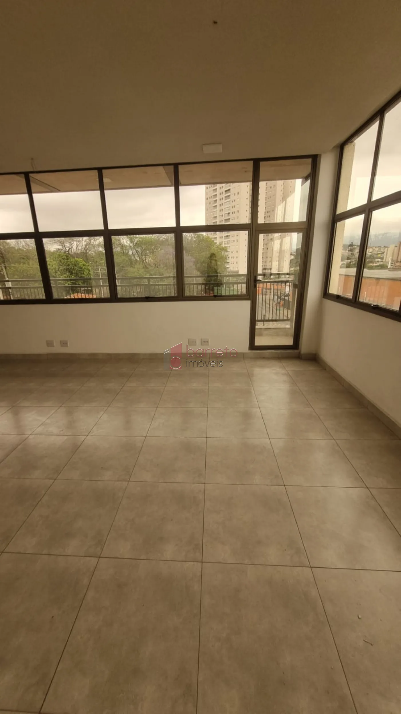 Alugar Comercial / Sala Comercial (sem cond.) em Jundiaí R$ 2.600,00 - Foto 17