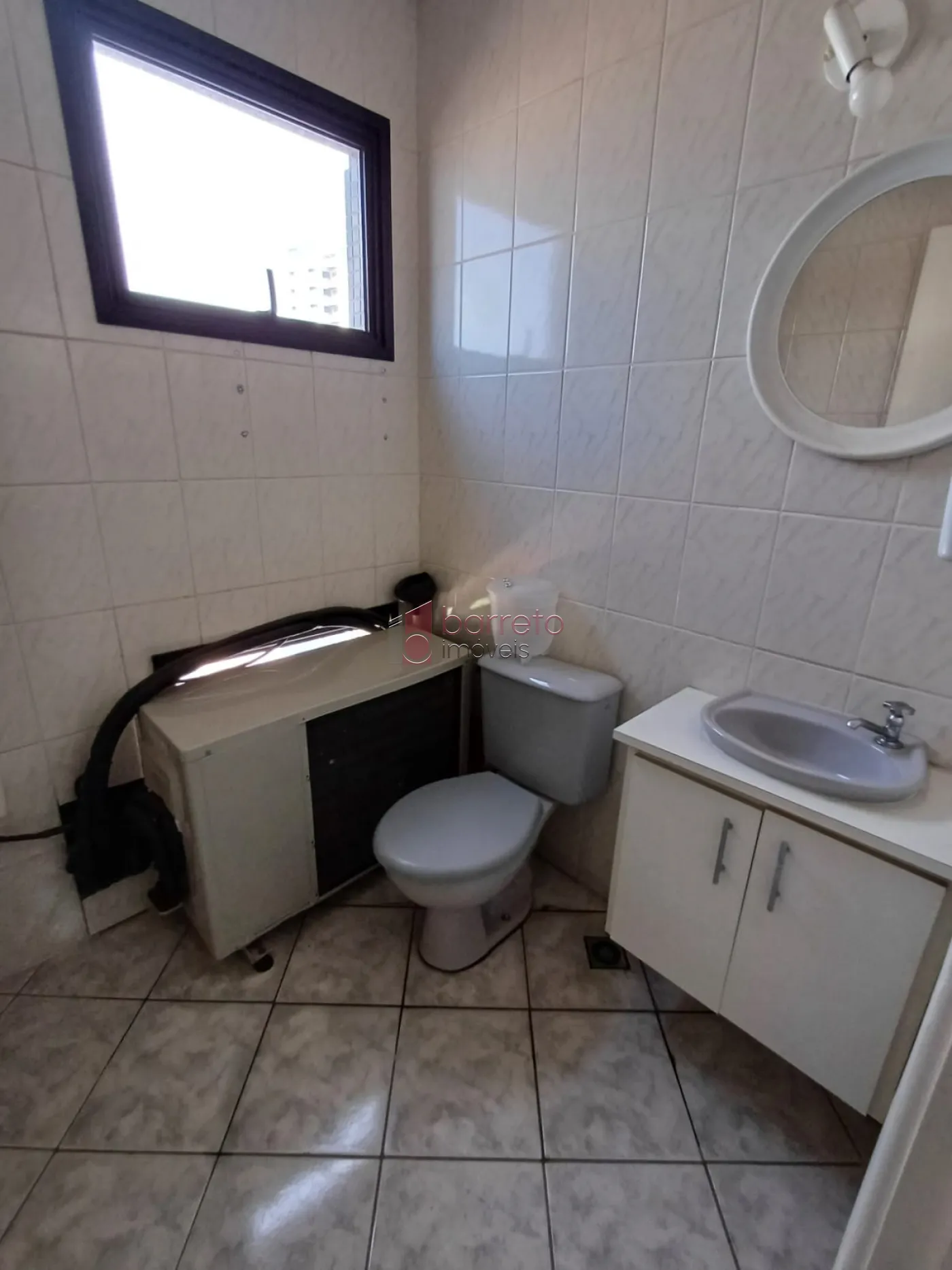 Alugar Comercial / Sala em Condomínio em Jundiaí R$ 1.800,00 - Foto 4