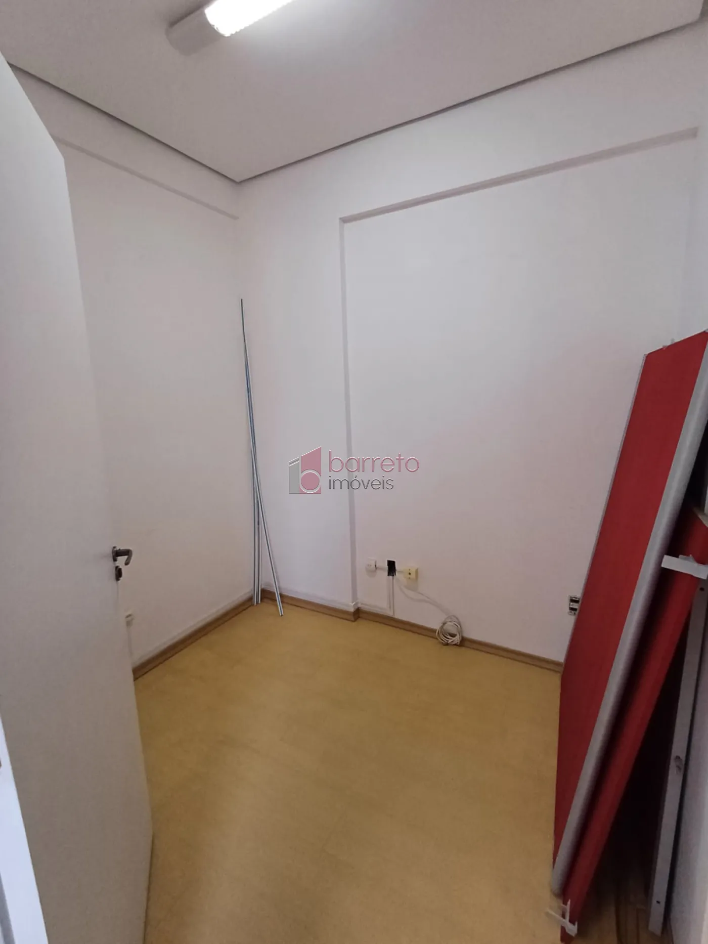 Alugar Comercial / Sala em Condomínio em Jundiaí R$ 1.800,00 - Foto 8