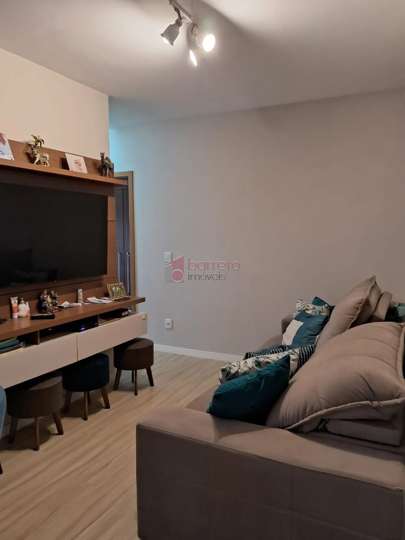 Comprar Apartamento / Padrão em Jundiaí R$ 375.000,00 - Foto 1