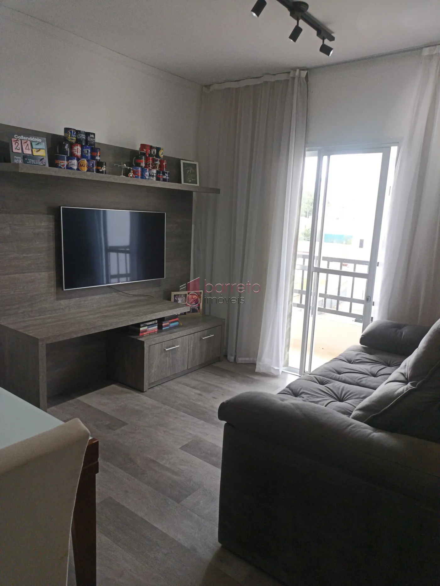 Comprar Apartamento / Padrão em Jundiaí R$ 388.000,00 - Foto 2