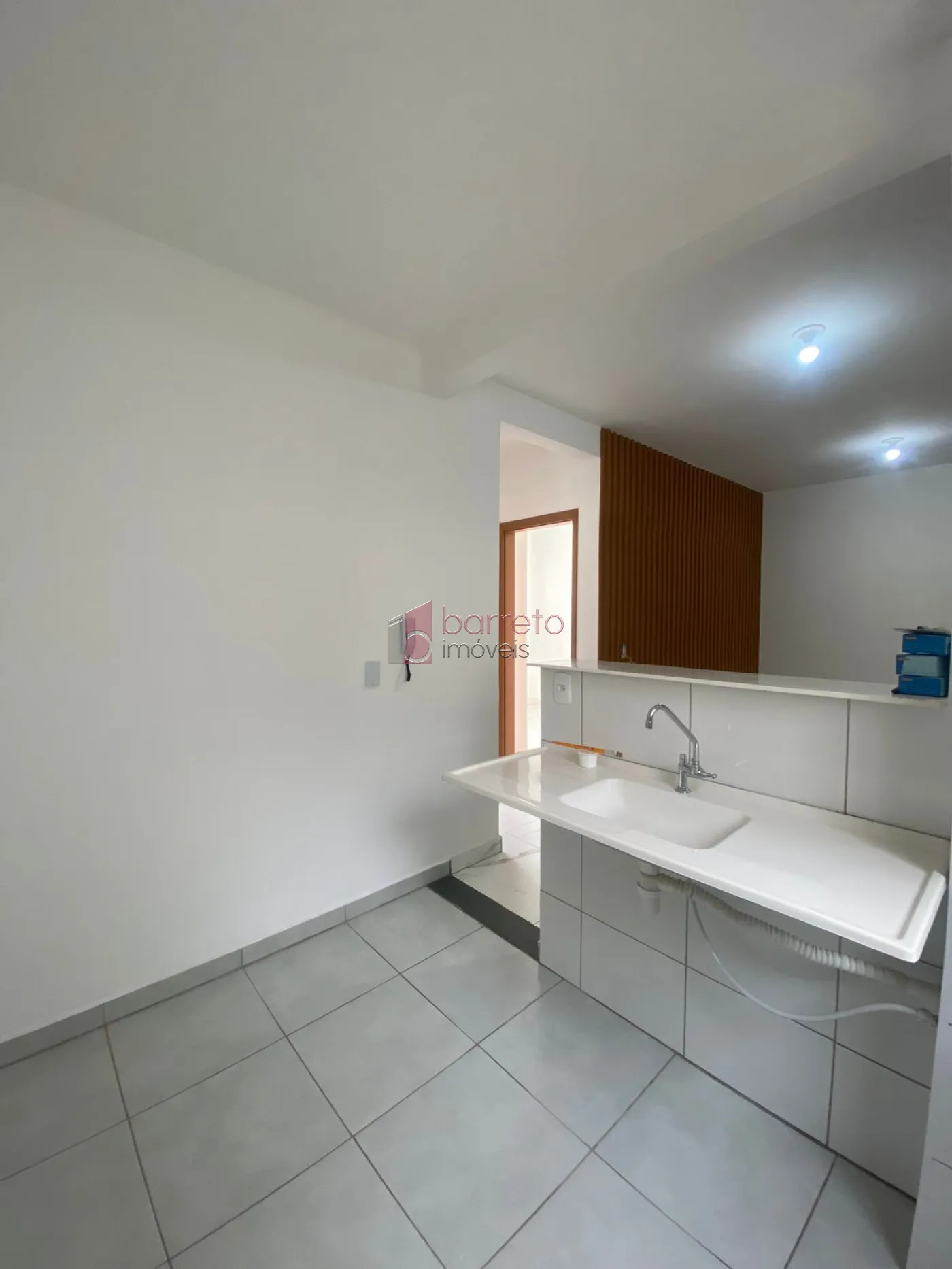 Alugar Apartamento / Térreo em Jundiaí R$ 1.500,00 - Foto 2