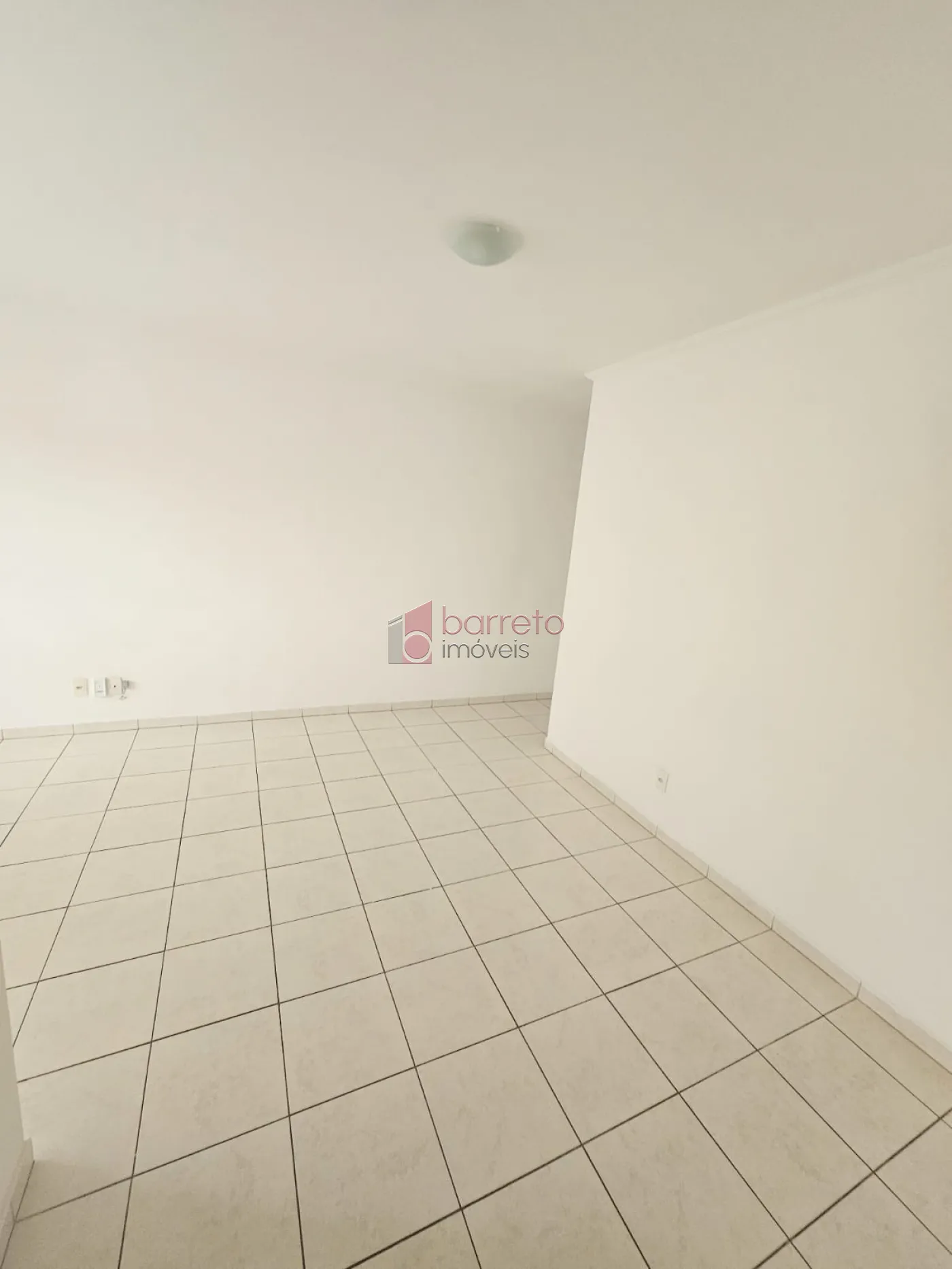 Alugar Apartamento / Padrão em Itupeva R$ 2.500,00 - Foto 3