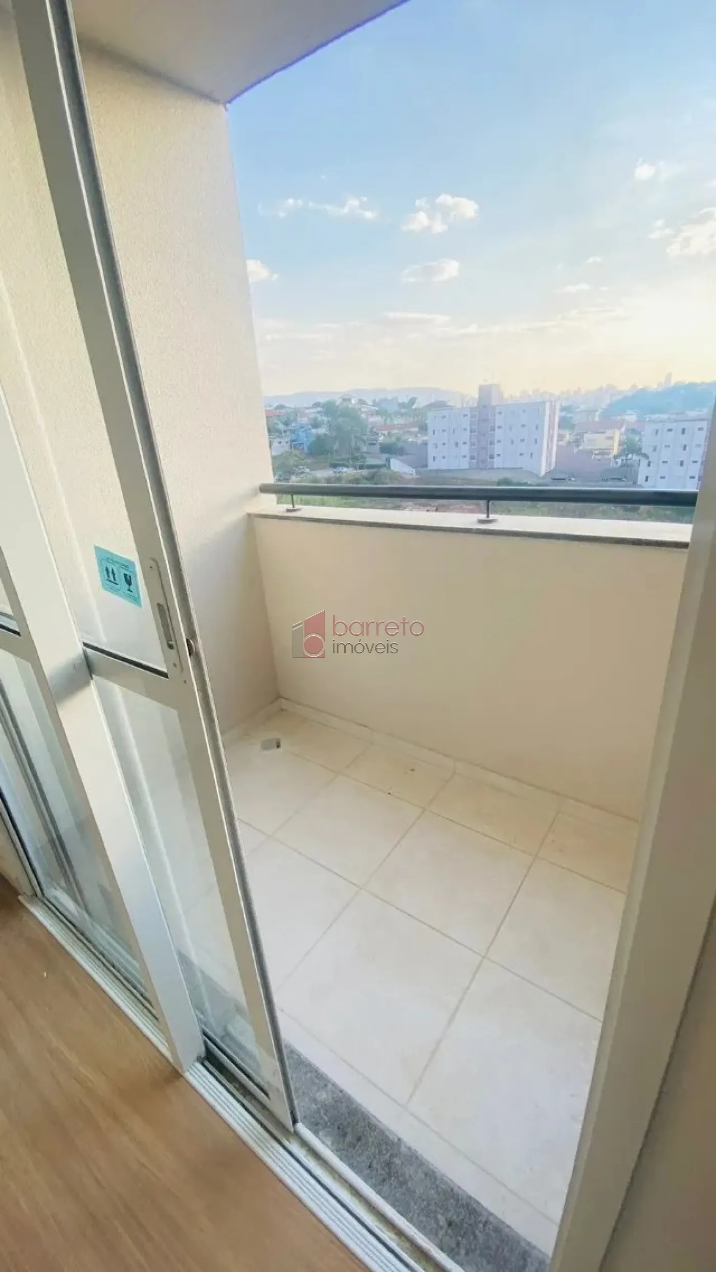 Comprar Apartamento / Padrão em Jundiaí R$ 490.000,00 - Foto 2