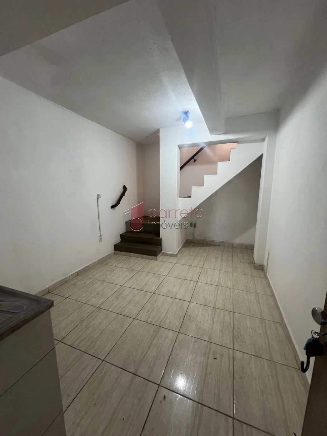 Alugar Casa / Padrão em Jundiaí R$ 1.400,00 - Foto 1