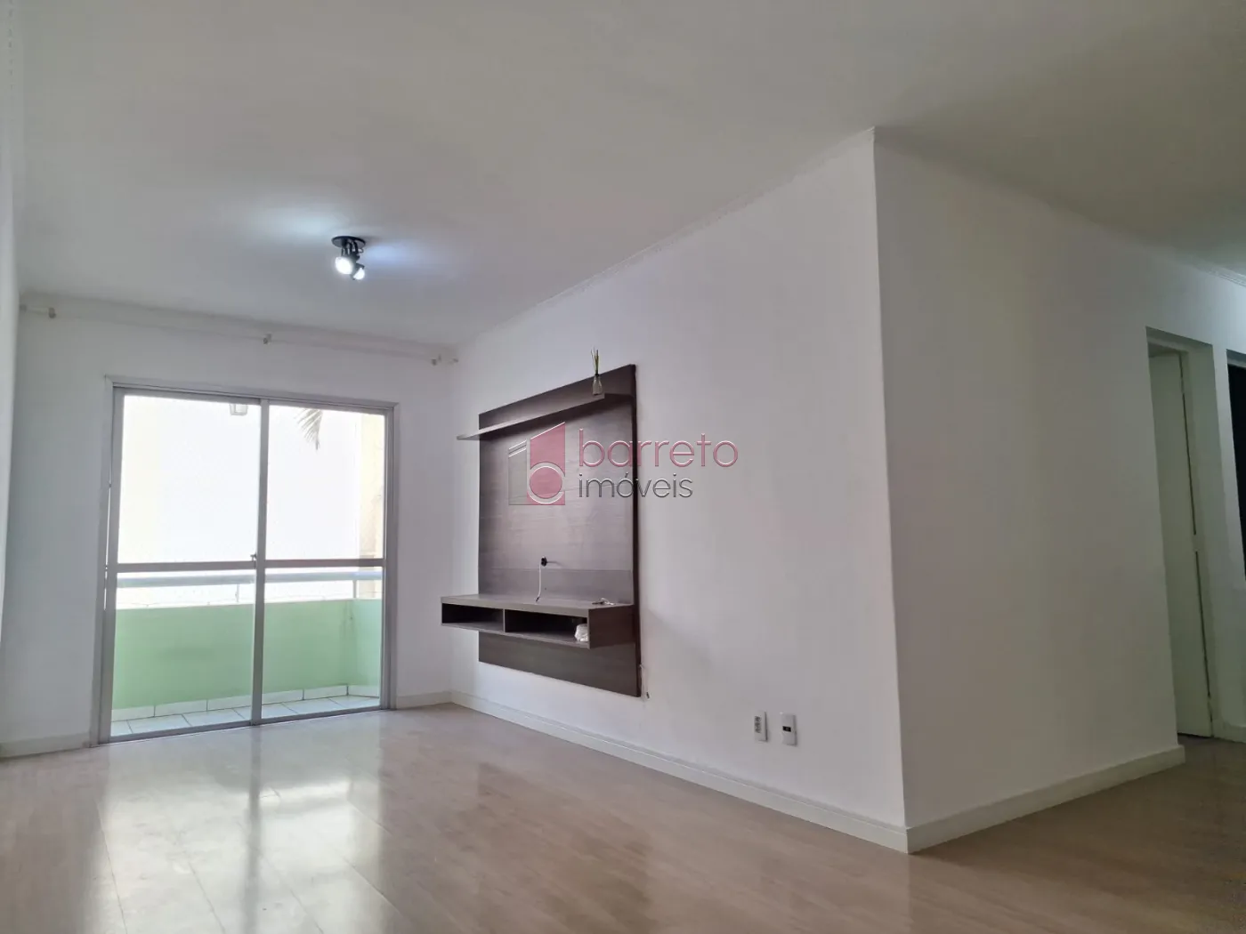 Comprar Apartamento / Padrão em Jundiaí R$ 335.000,00 - Foto 2