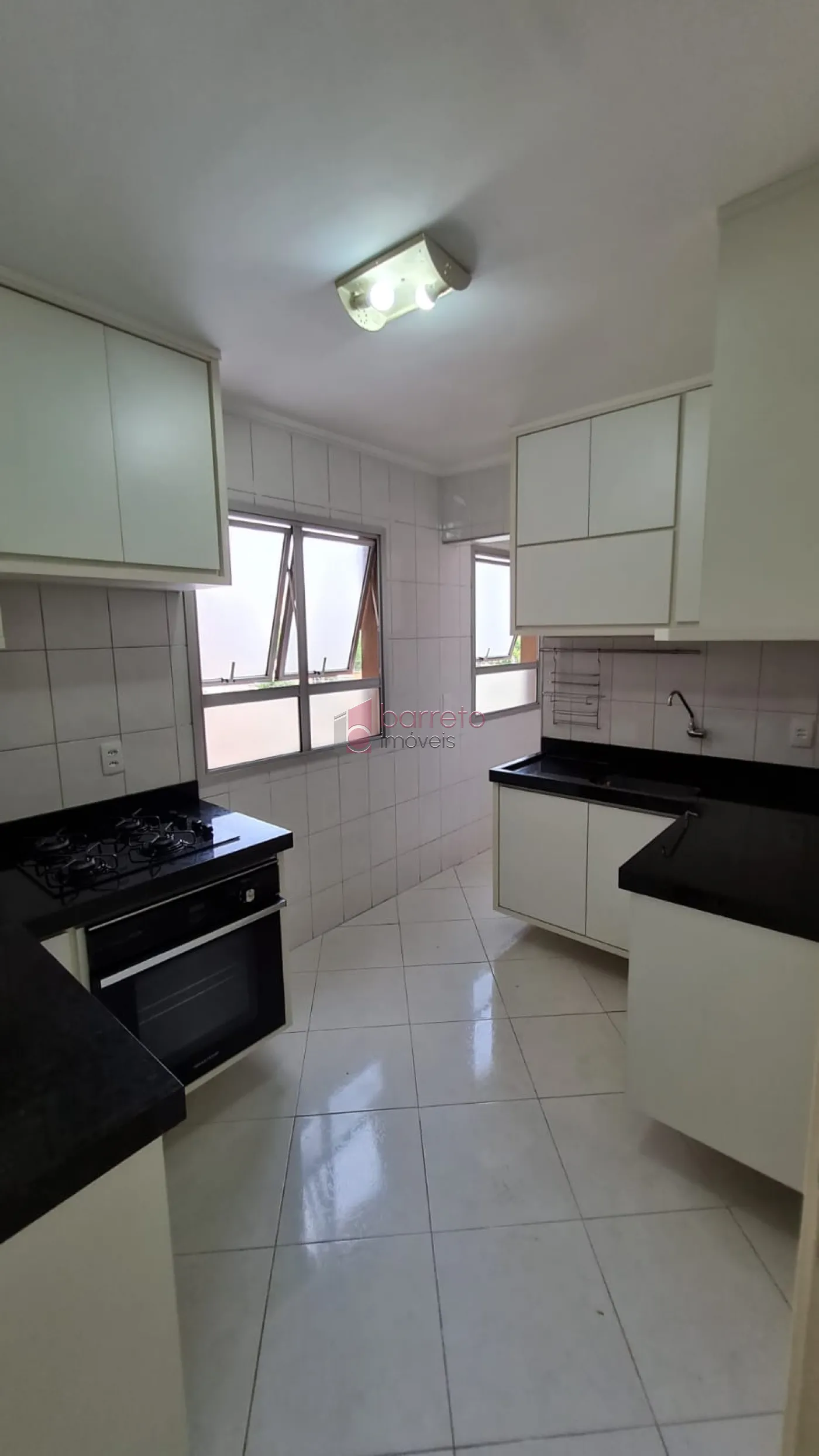 Comprar Apartamento / Padrão em Jundiaí R$ 390.000,00 - Foto 3