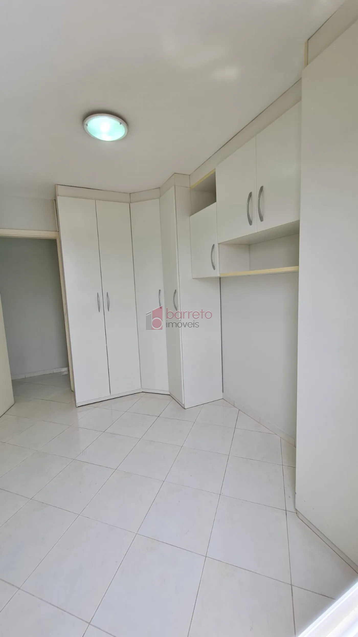 Comprar Apartamento / Padrão em Jundiaí R$ 390.000,00 - Foto 5