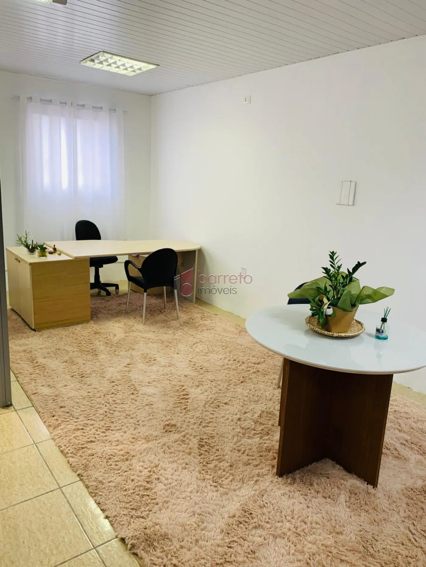 Alugar Comercial / Sala Comercial (sem cond.) em Jundiaí R$ 1.300,00 - Foto 3