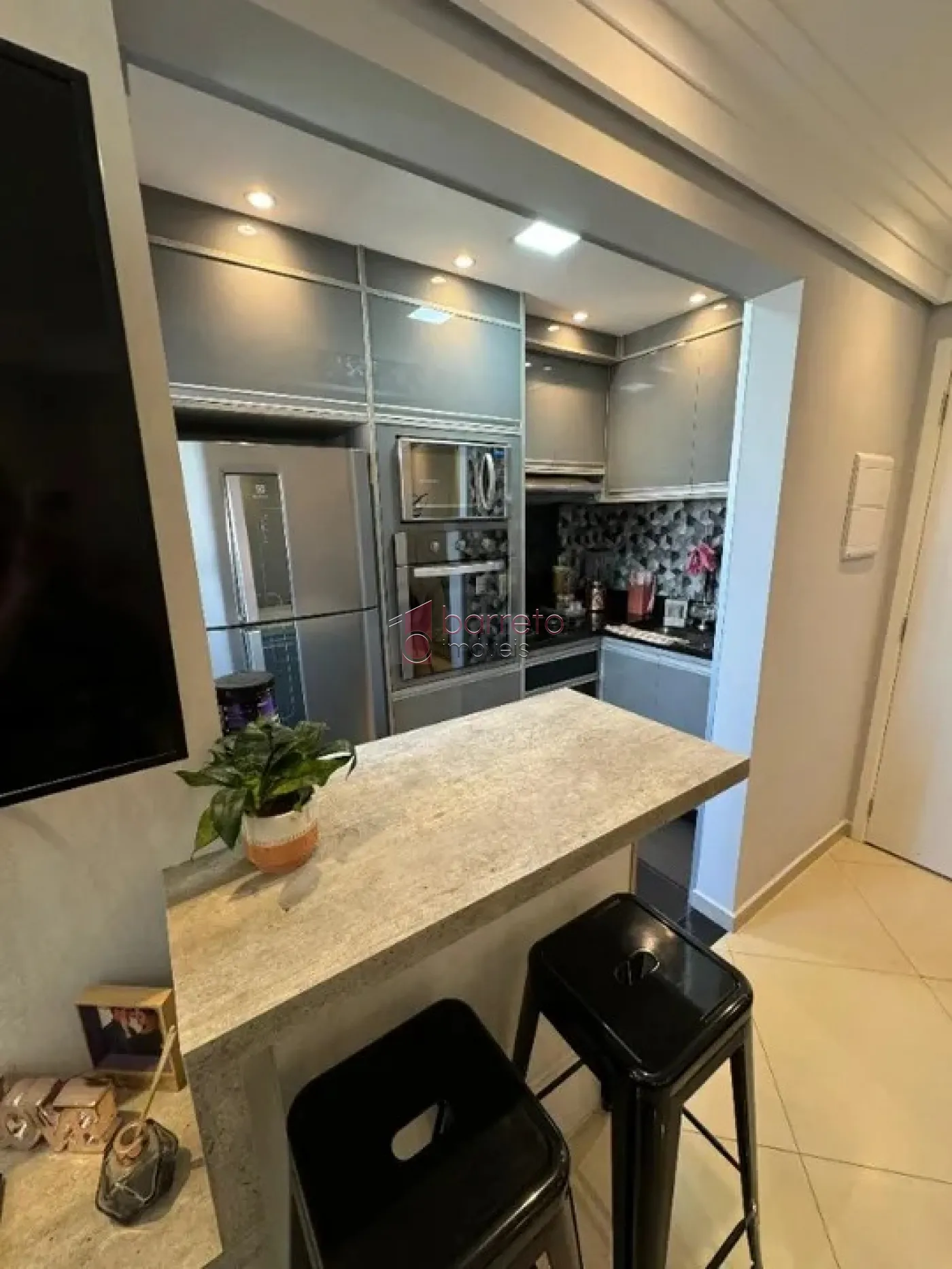 Comprar Apartamento / Padrão em Jundiaí R$ 360.000,00 - Foto 2