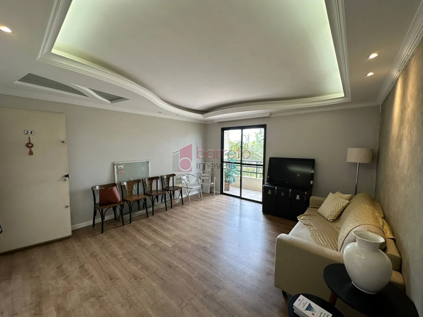 Comprar Apartamento / Padrão em Jundiaí R$ 350.000,00 - Foto 2