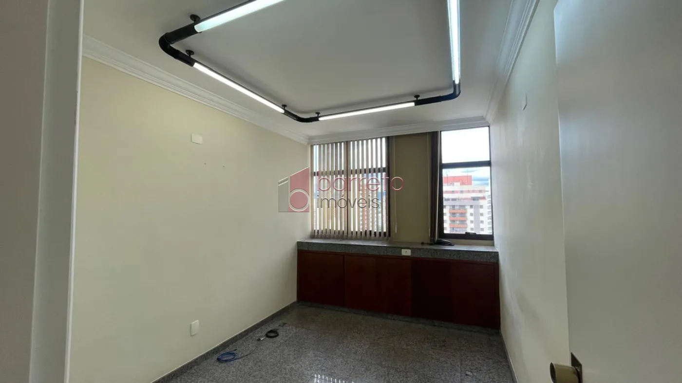 Comprar Comercial / Sala em Condomínio em Jundiaí R$ 400.000,00 - Foto 2