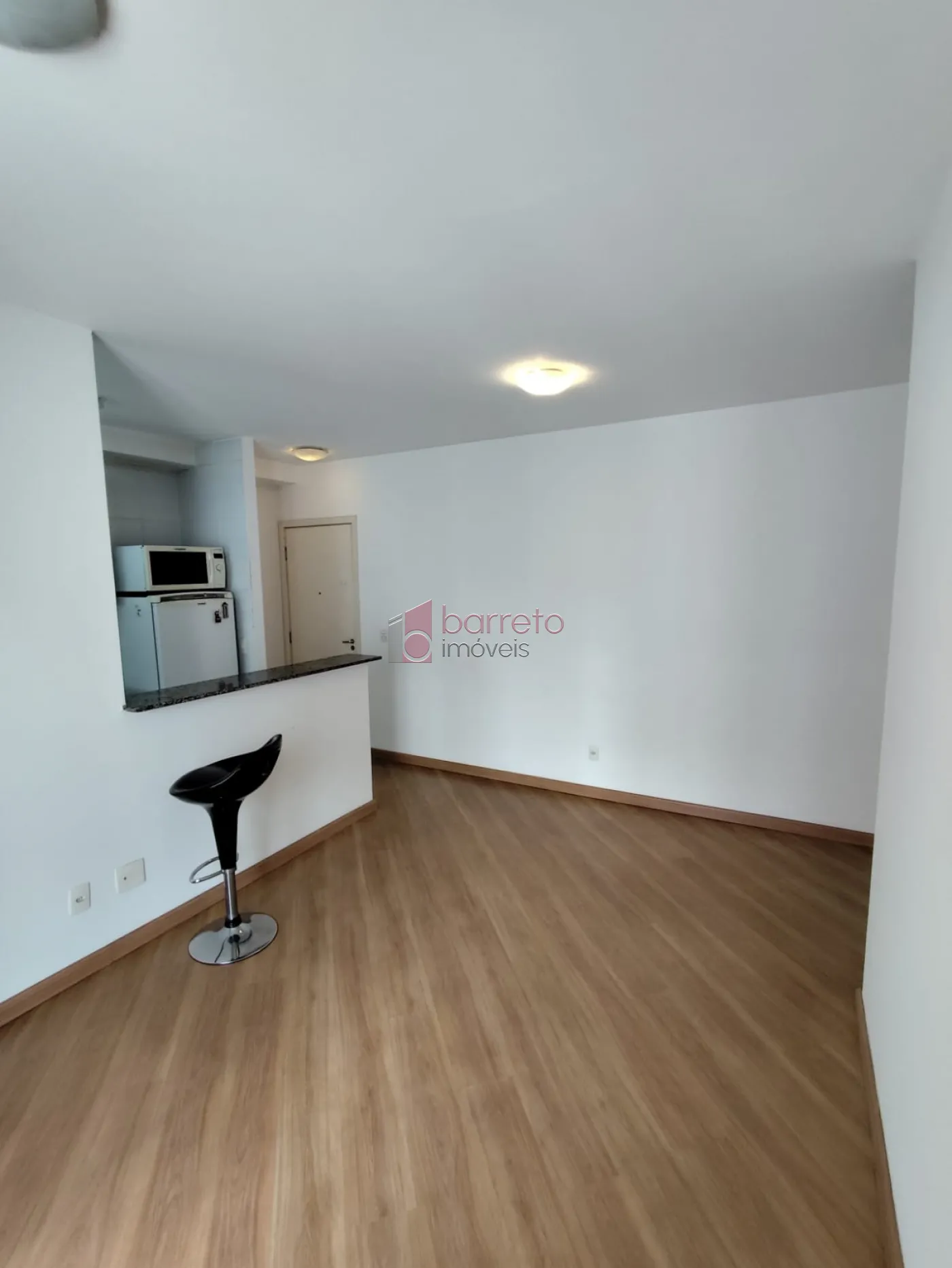 Alugar Apartamento / Padrão em Jundiaí R$ 3.000,00 - Foto 2