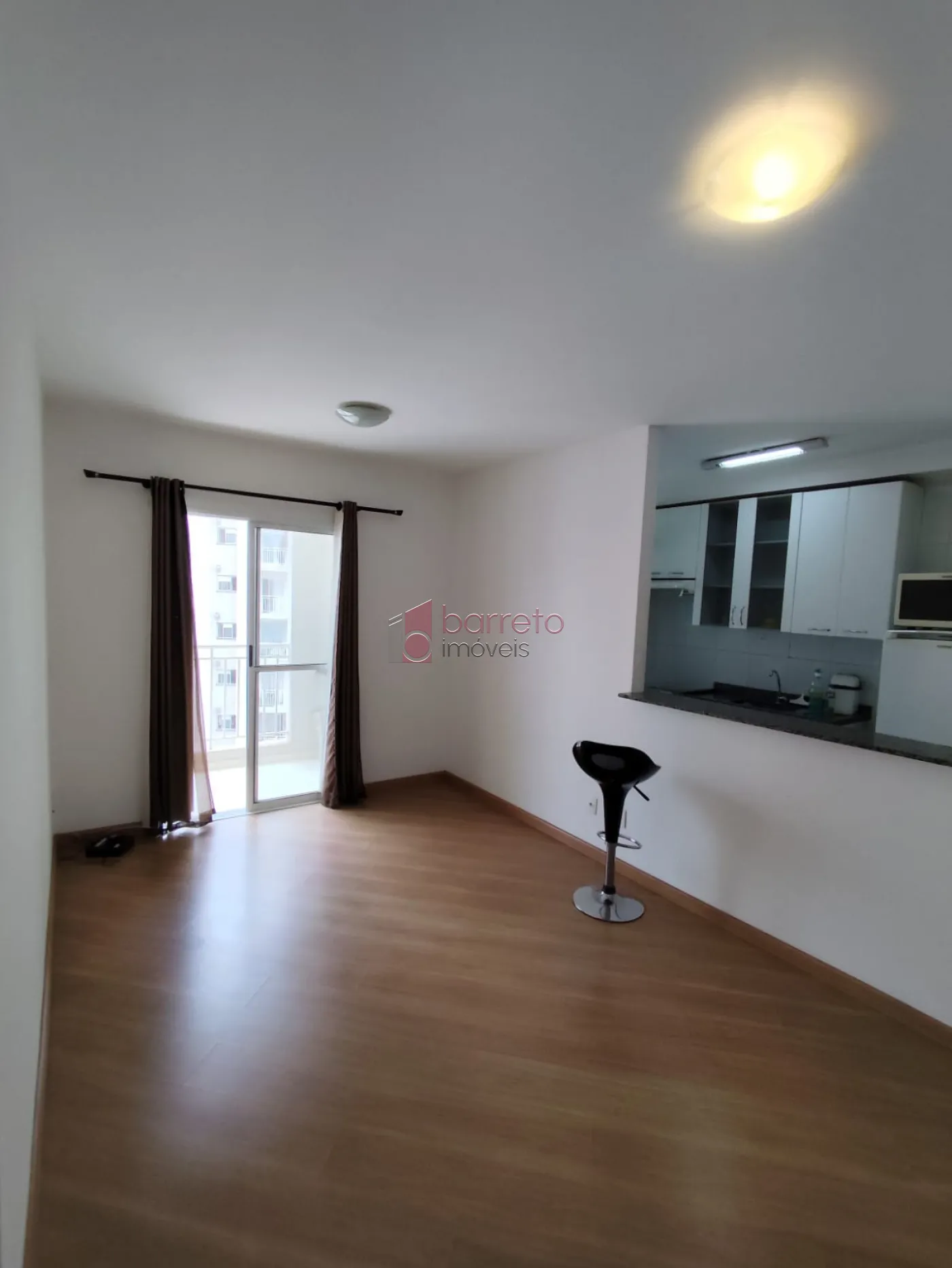 Alugar Apartamento / Padrão em Jundiaí R$ 3.000,00 - Foto 1