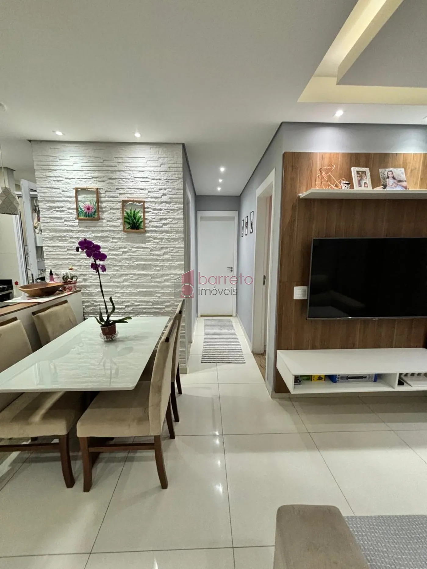 Comprar Apartamento / Padrão em Jundiaí R$ 420.000,00 - Foto 3