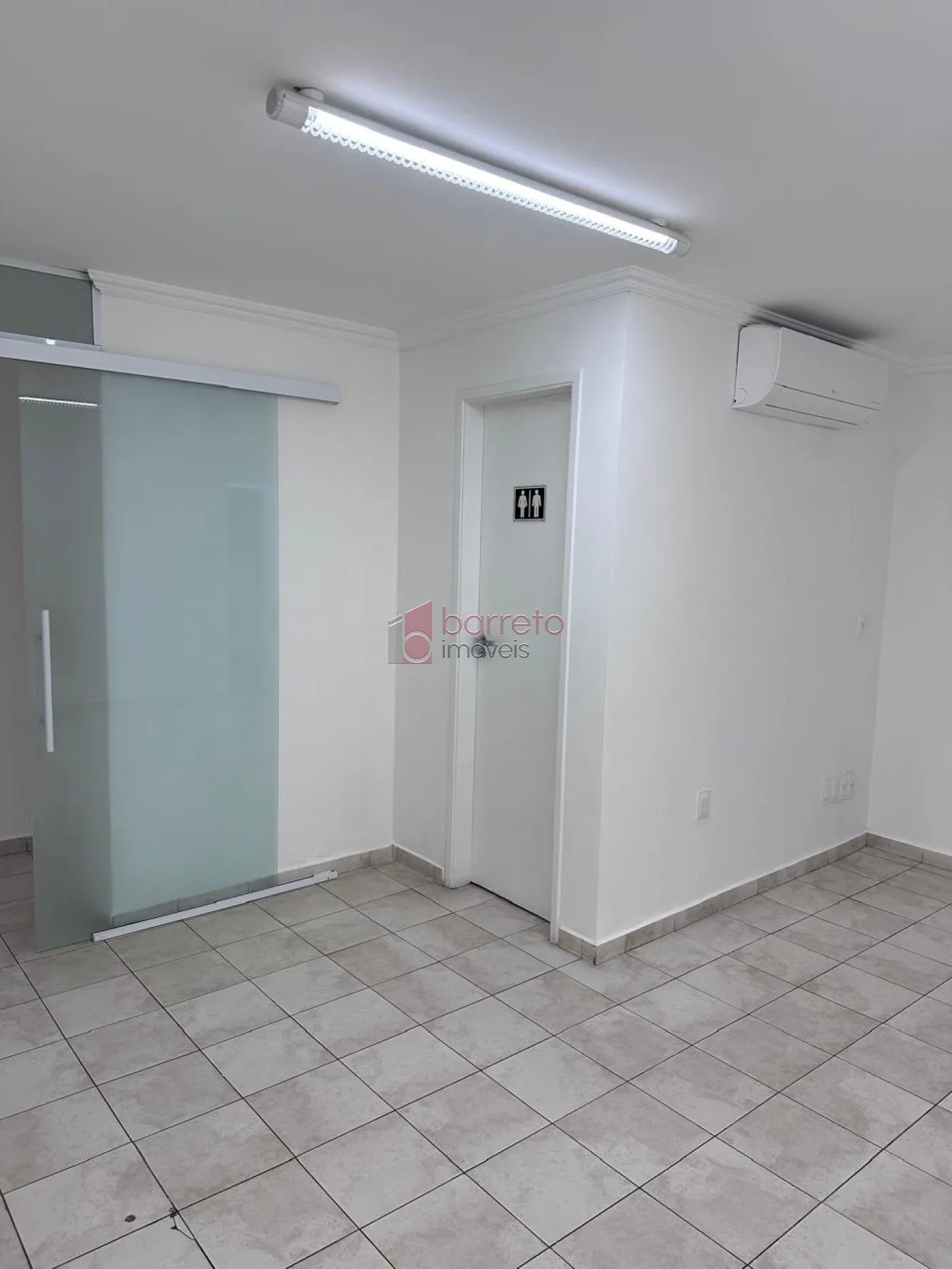 Alugar Comercial / Sala em Condomínio em Jundiaí R$ 2.200,00 - Foto 4