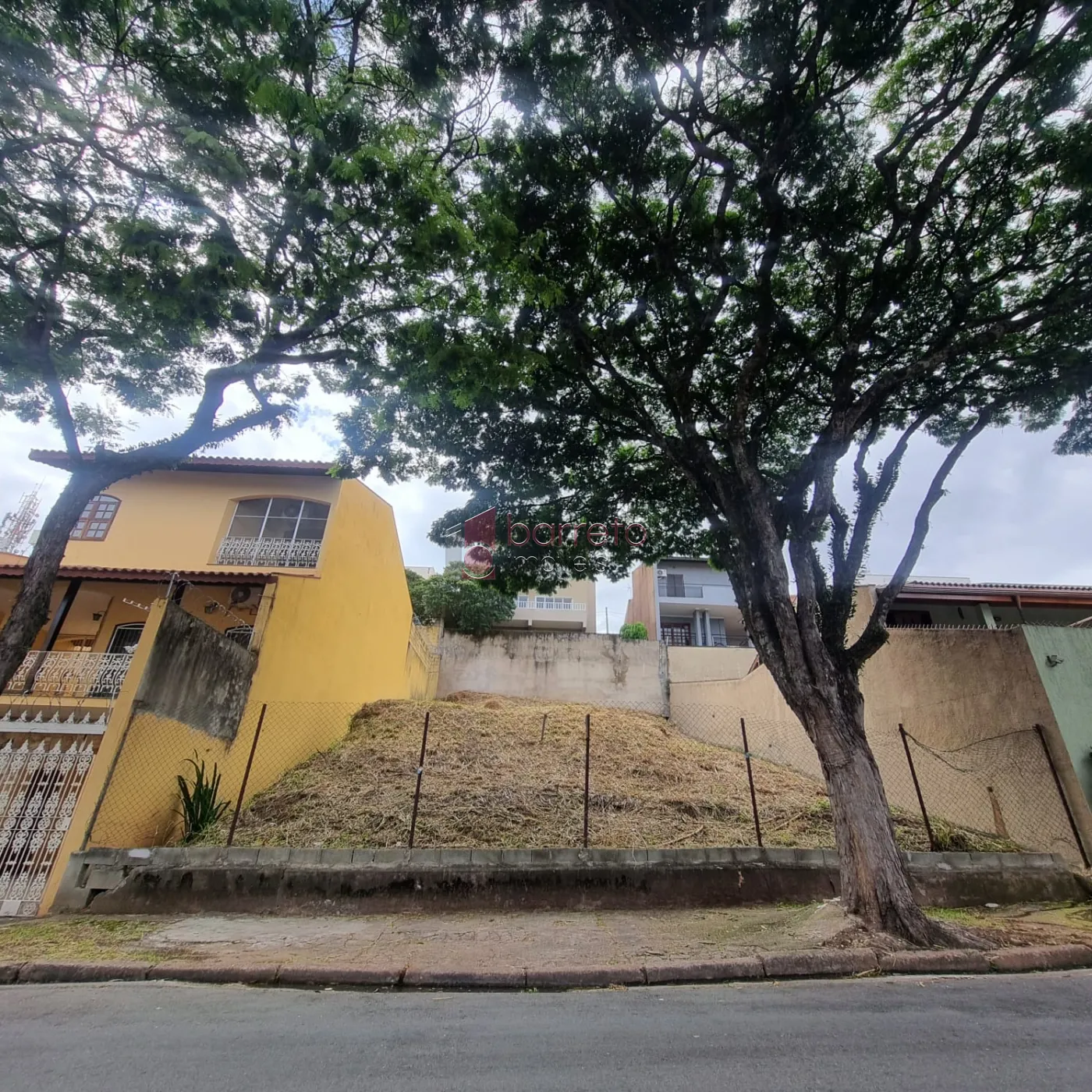 Comprar Terreno / Padrão em Jundiaí R$ 260.000,00 - Foto 1