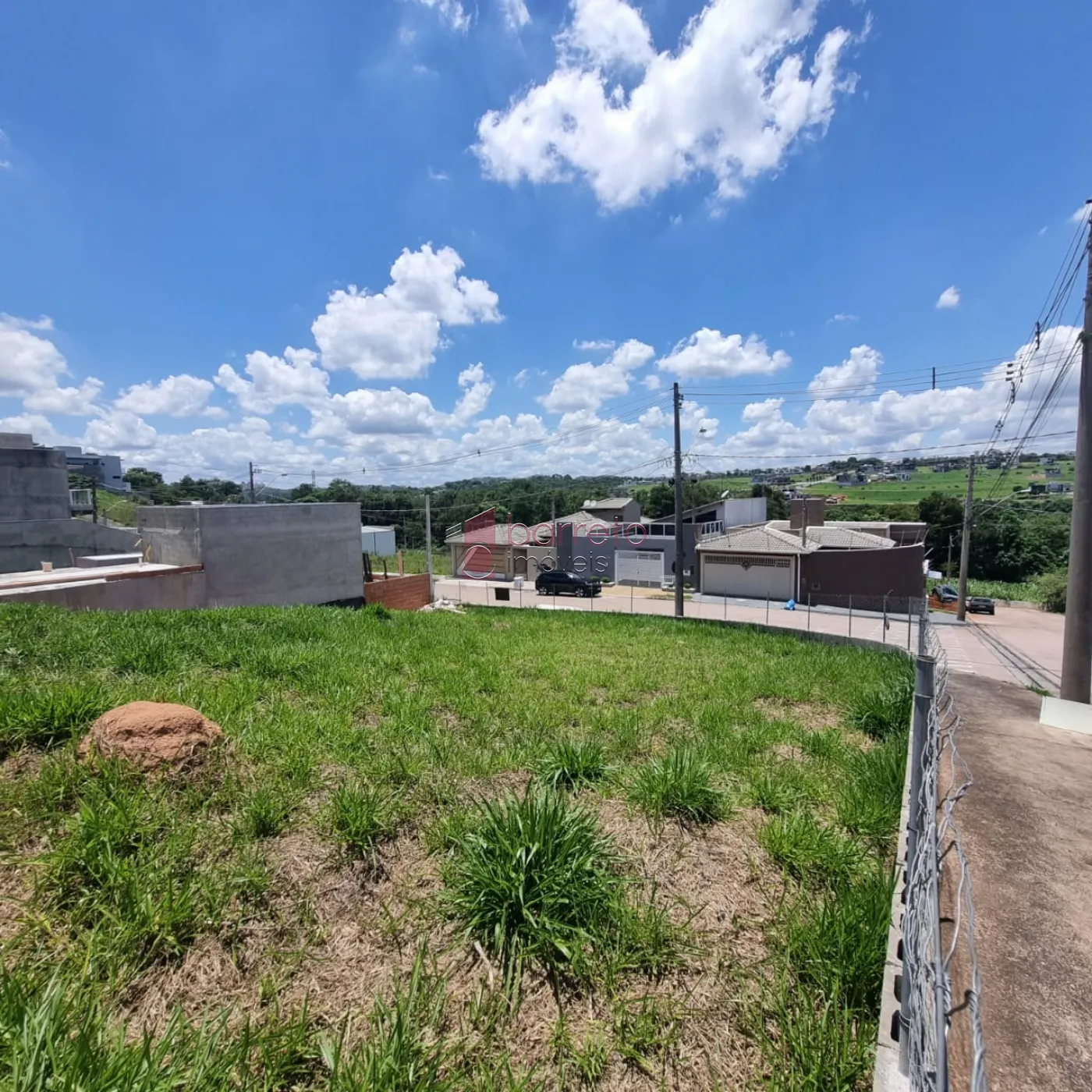 Comprar Terreno / Padrão em Jundiaí R$ 350.000,00 - Foto 1