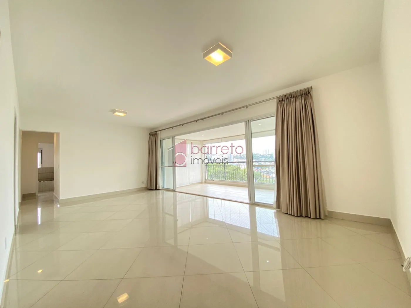 Alugar Apartamento / Padrão em Jundiaí R$ 6.500,00 - Foto 2