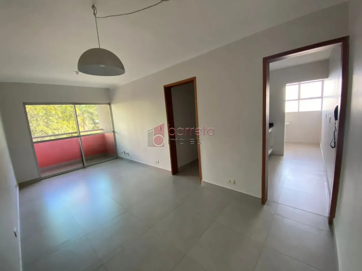 Comprar Apartamento / Padrão em Jundiaí R$ 330.000,00 - Foto 2