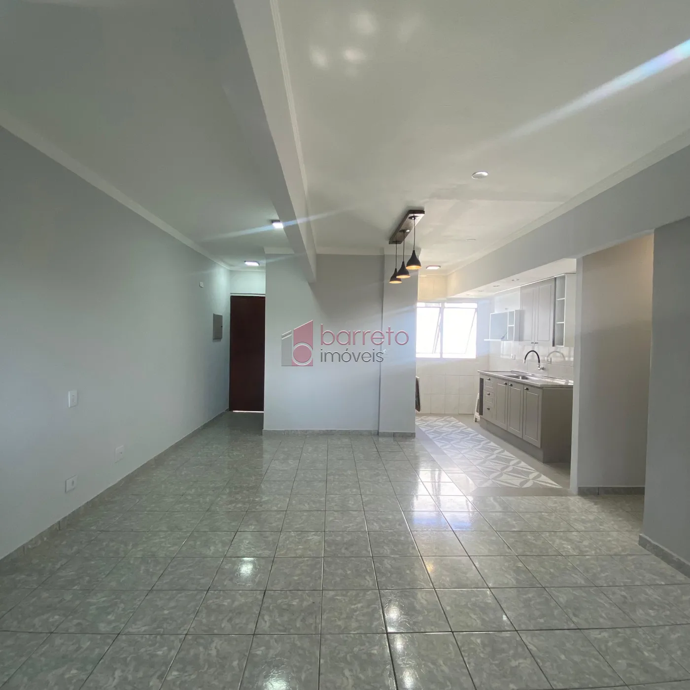 Comprar Apartamento / Padrão em Jundiaí R$ 345.000,00 - Foto 2