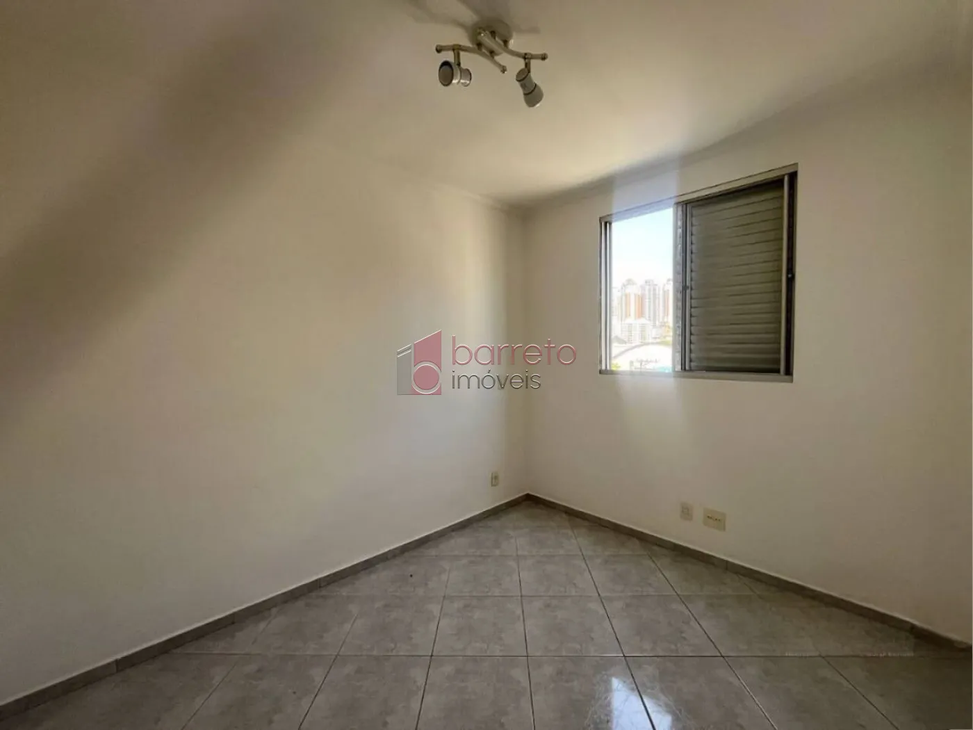 Alugar Apartamento / Padrão em Jundiaí R$ 2.100,00 - Foto 8