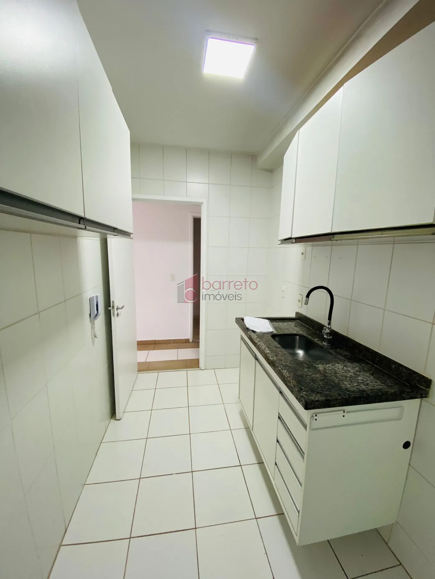 Alugar Apartamento / Padrão em Jundiaí R$ 2.800,00 - Foto 1