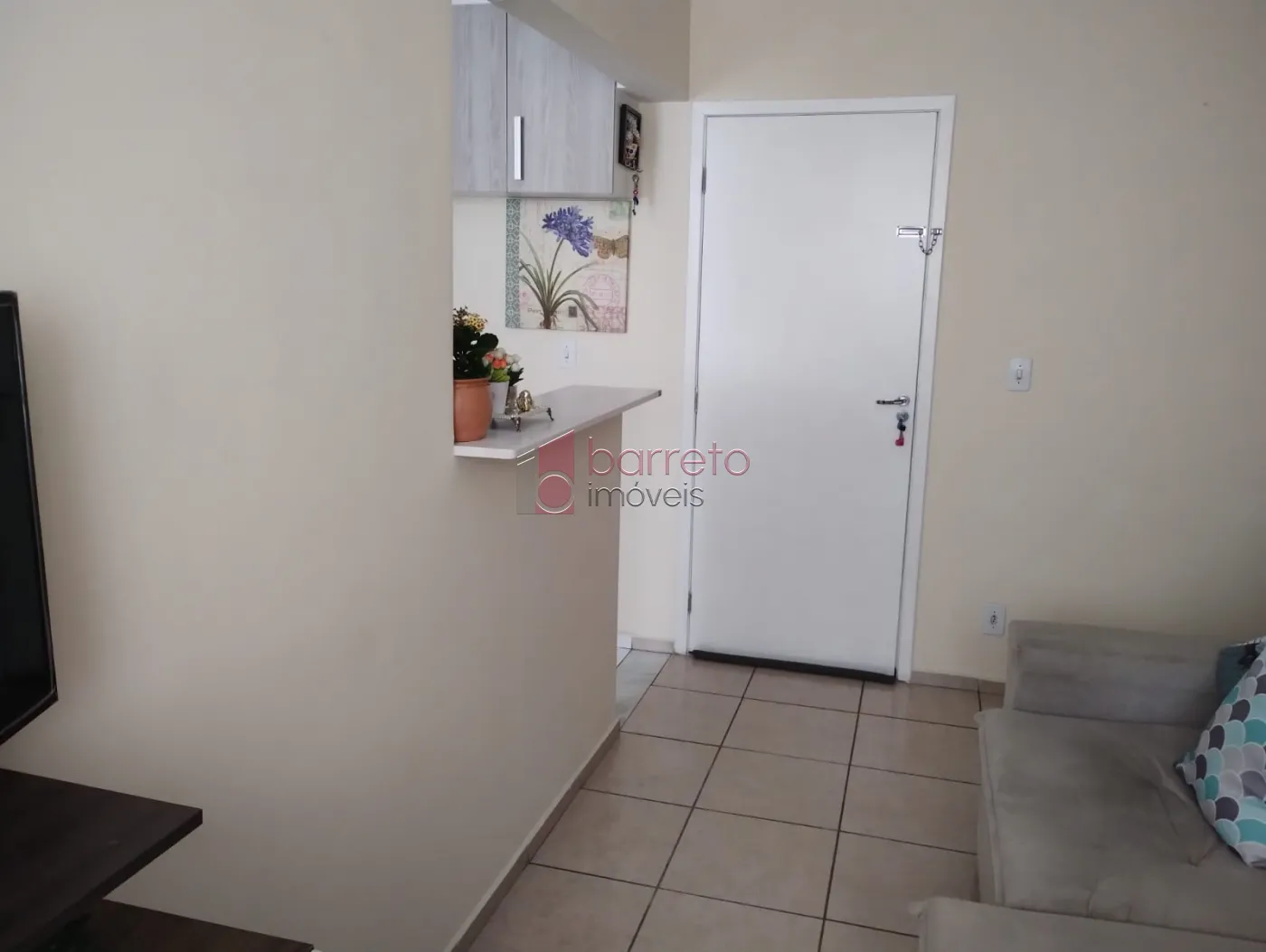 Comprar Apartamento / Padrão em Jundiaí R$ 320.000,00 - Foto 2