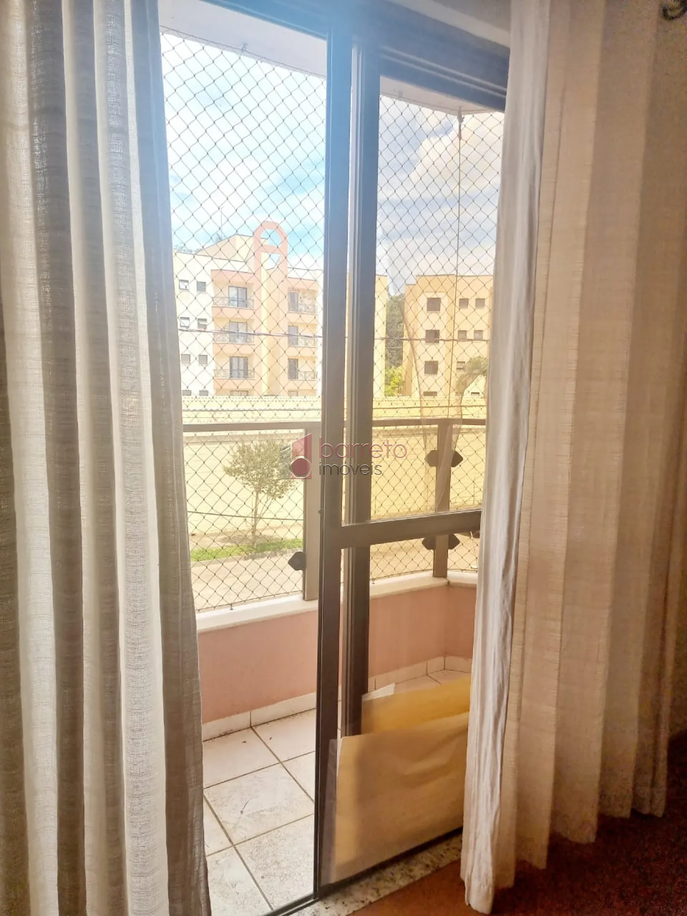 Comprar Apartamento / Padrão em Jundiaí R$ 495.000,00 - Foto 2