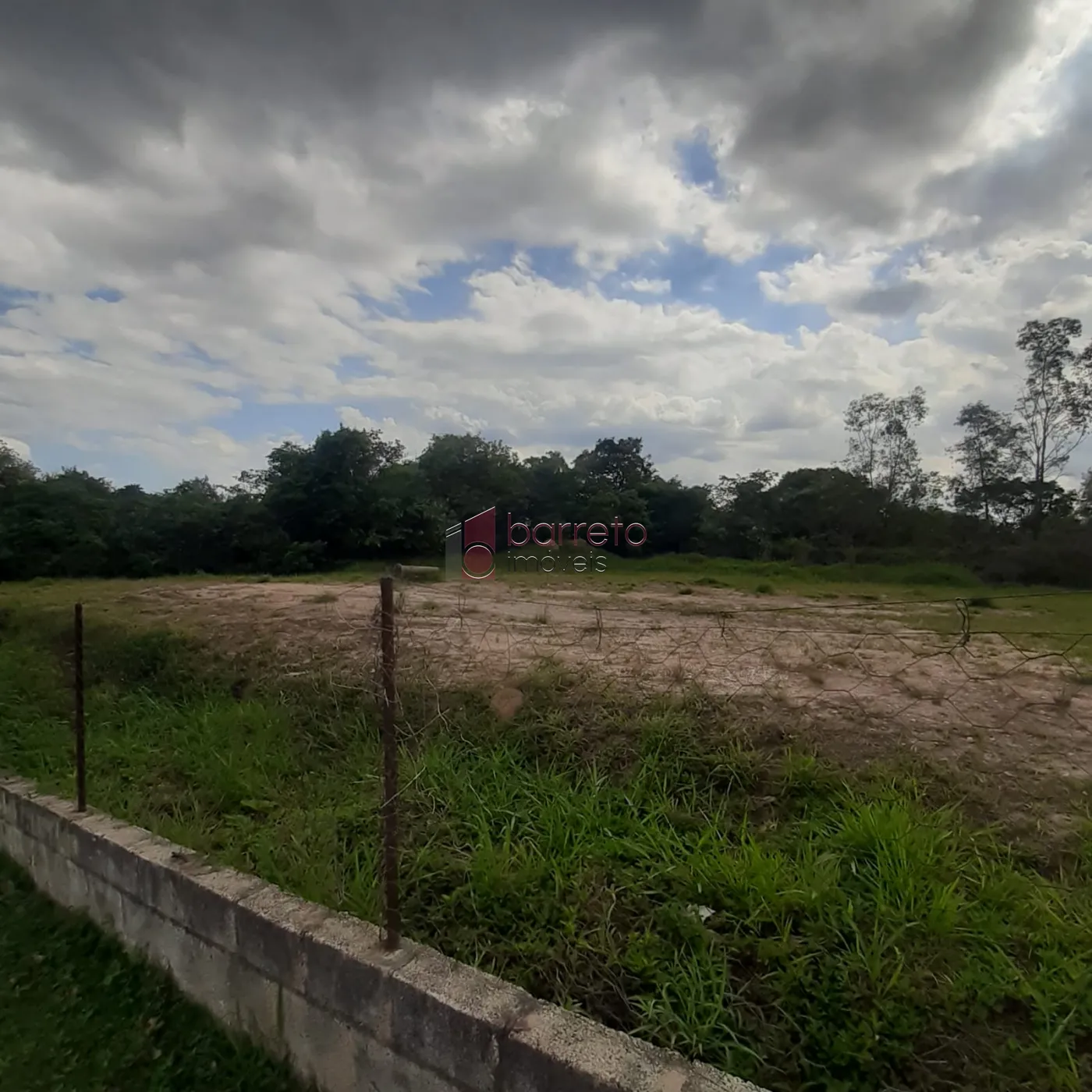 Comprar Terreno / Padrão em Jundiaí R$ 310.000,00 - Foto 1