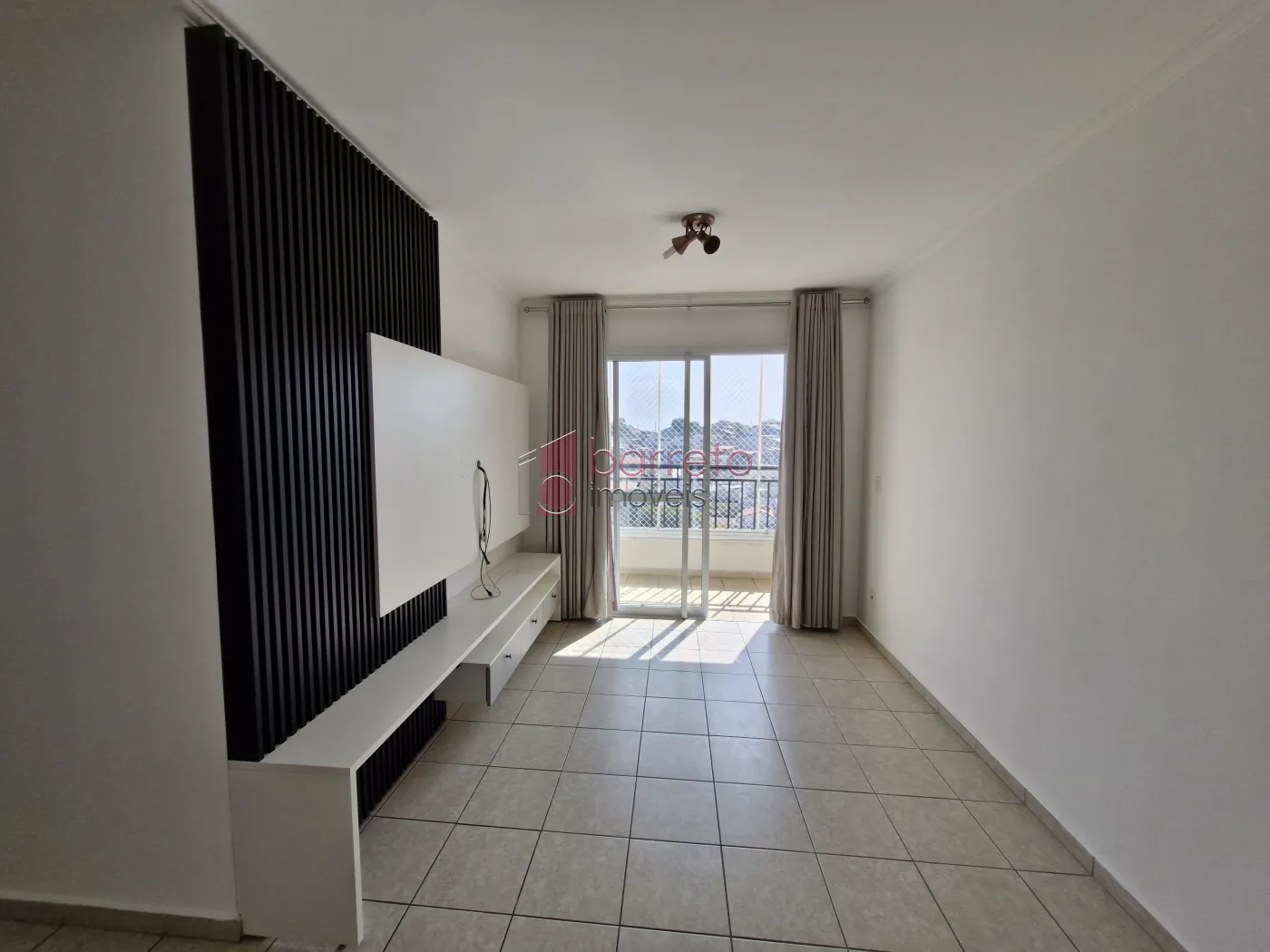 Alugar Apartamento / Padrão em Jundiaí R$ 2.700,00 - Foto 2