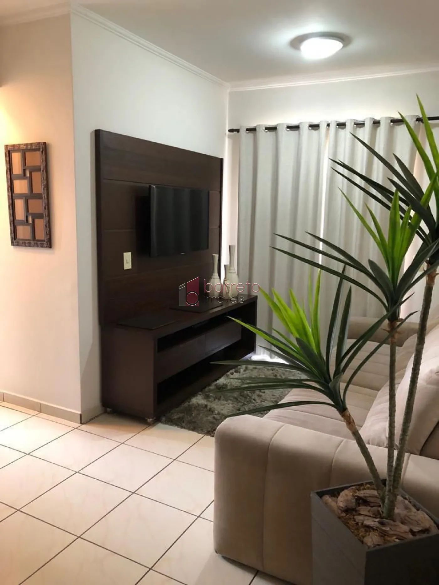 Alugar Apartamento / Padrão em Jundiaí R$ 2.700,00 - Foto 1