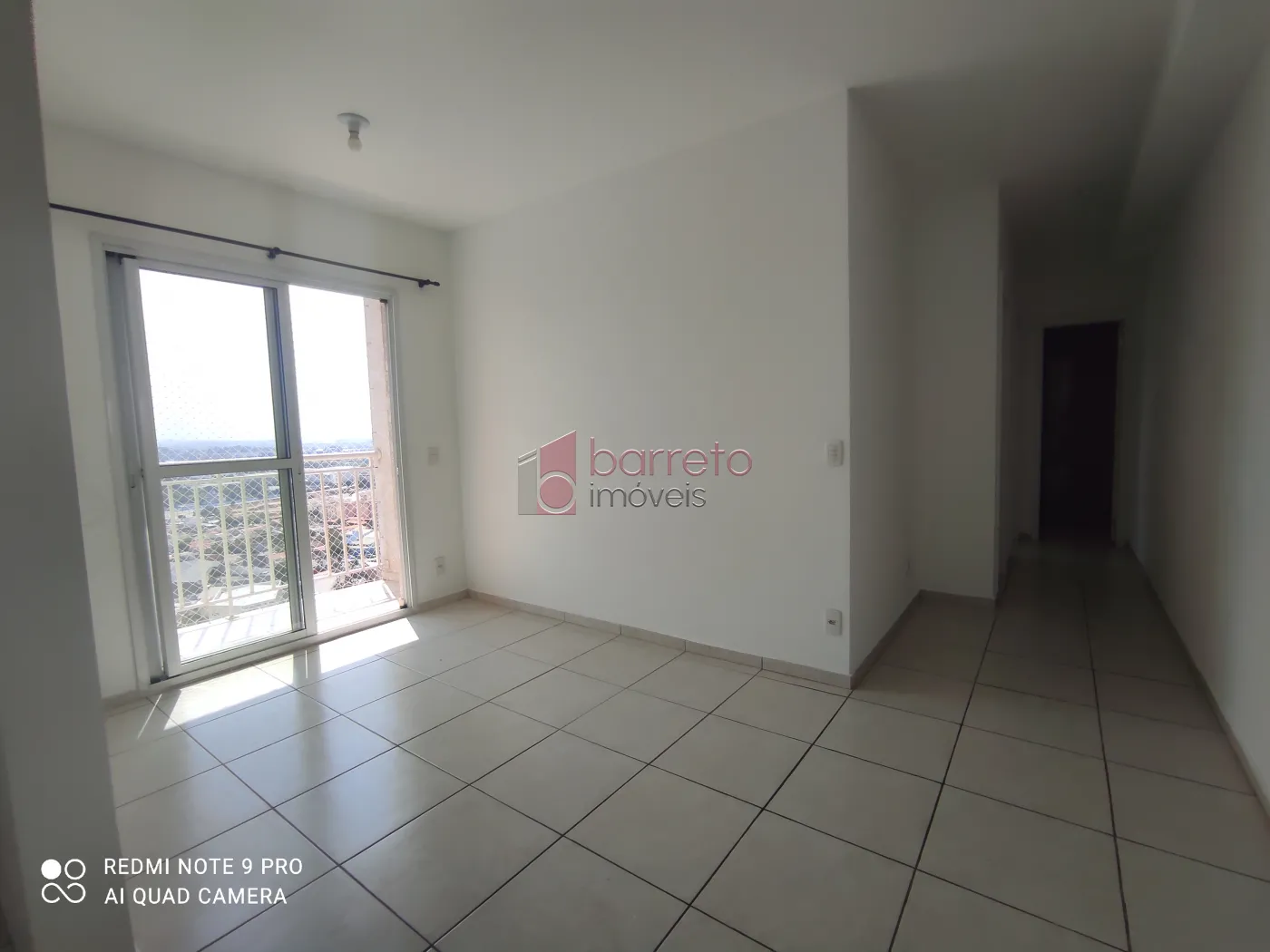 Alugar Apartamento / Padrão em Jundiaí R$ 1.800,00 - Foto 1