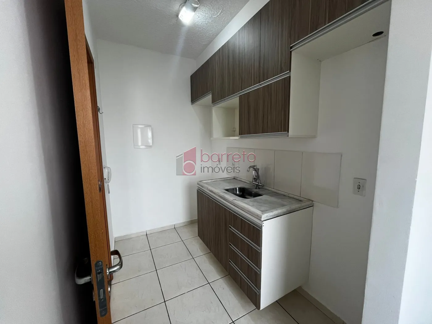 Alugar Apartamento / Padrão em Jundiaí R$ 1.800,00 - Foto 3